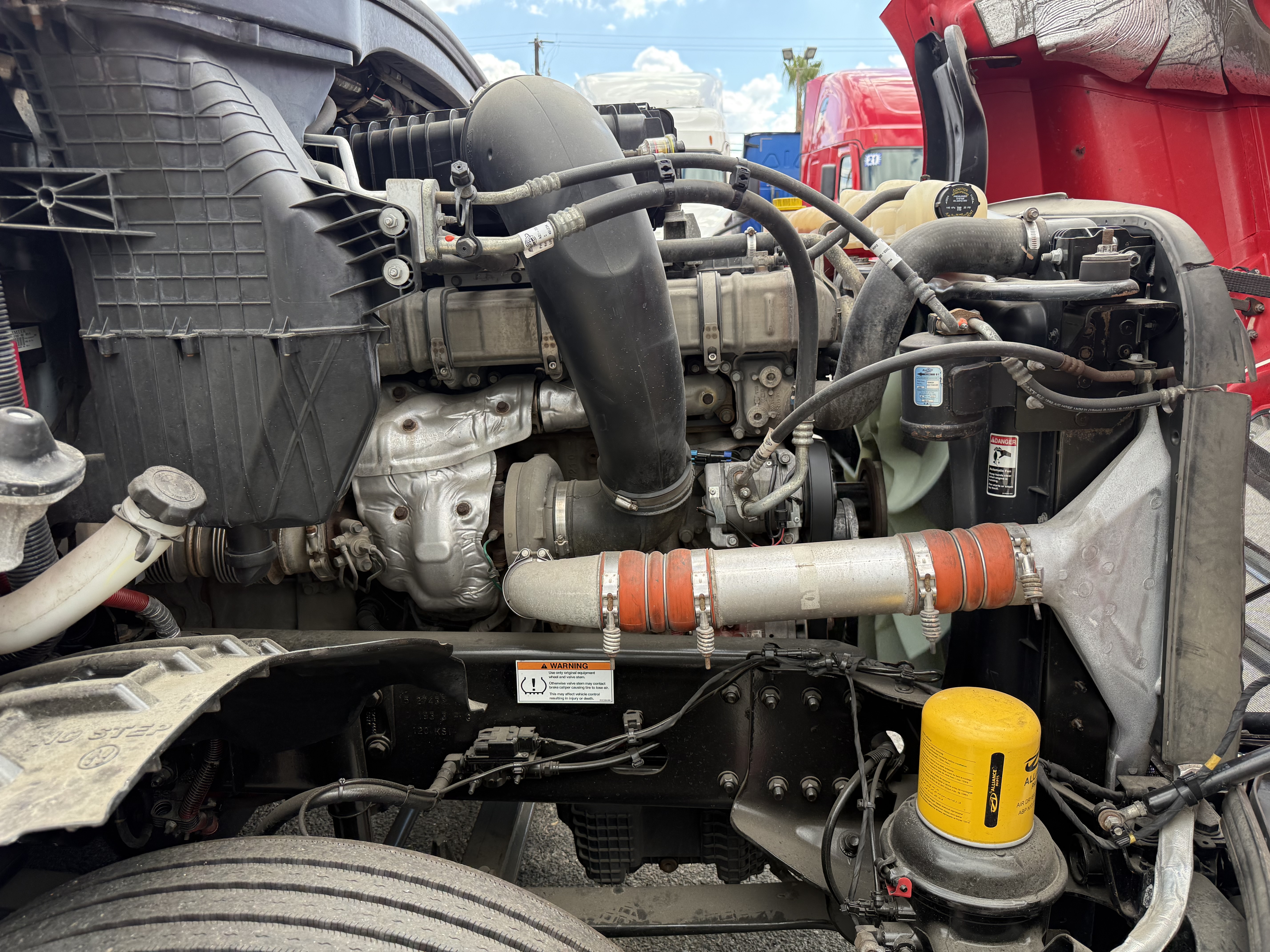 2021 FREIGHTLINER CASCADIA 126SLP - image 11