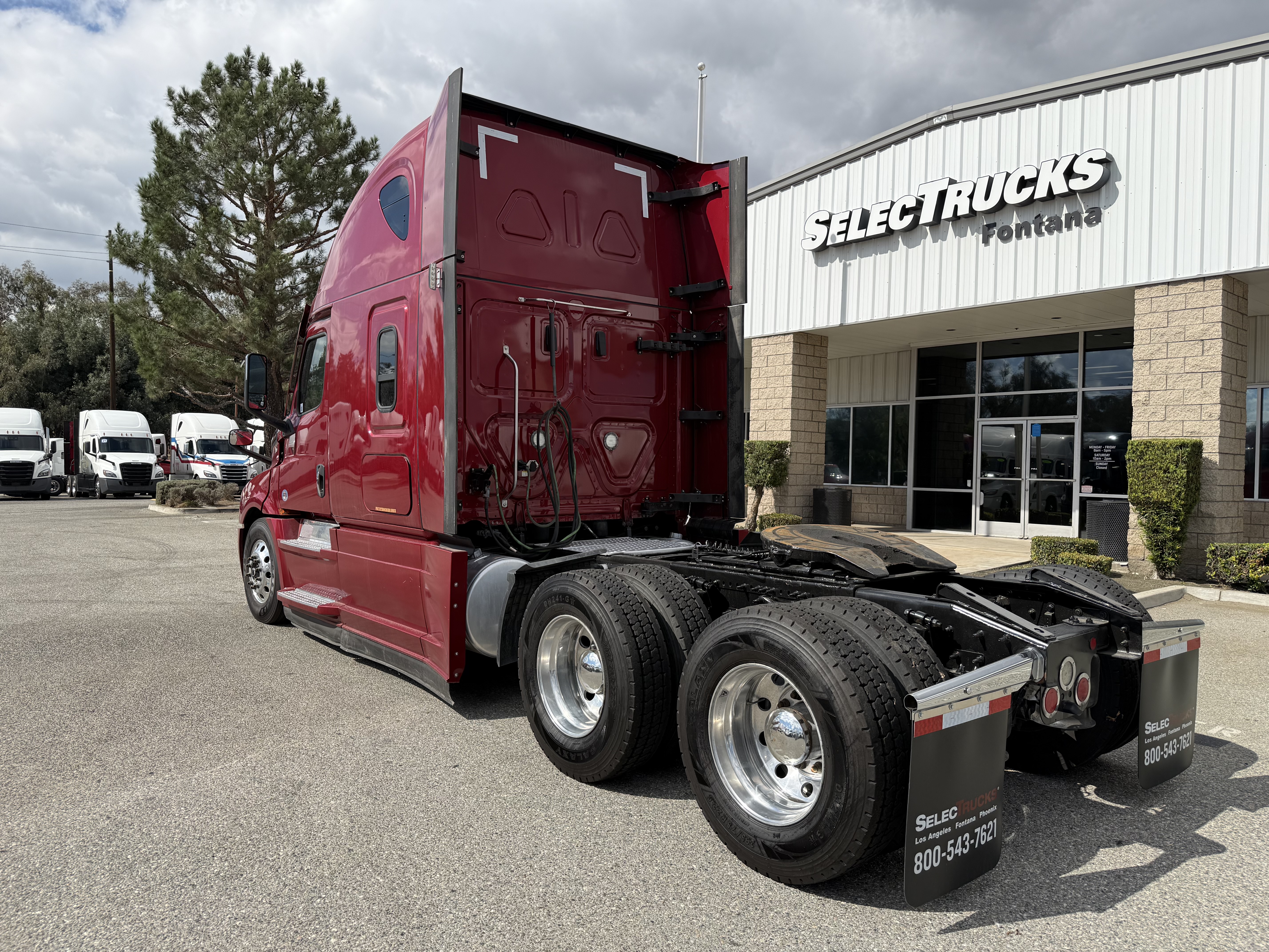 2022 FREIGHTLINER CASCADIA 126SLP - image 4