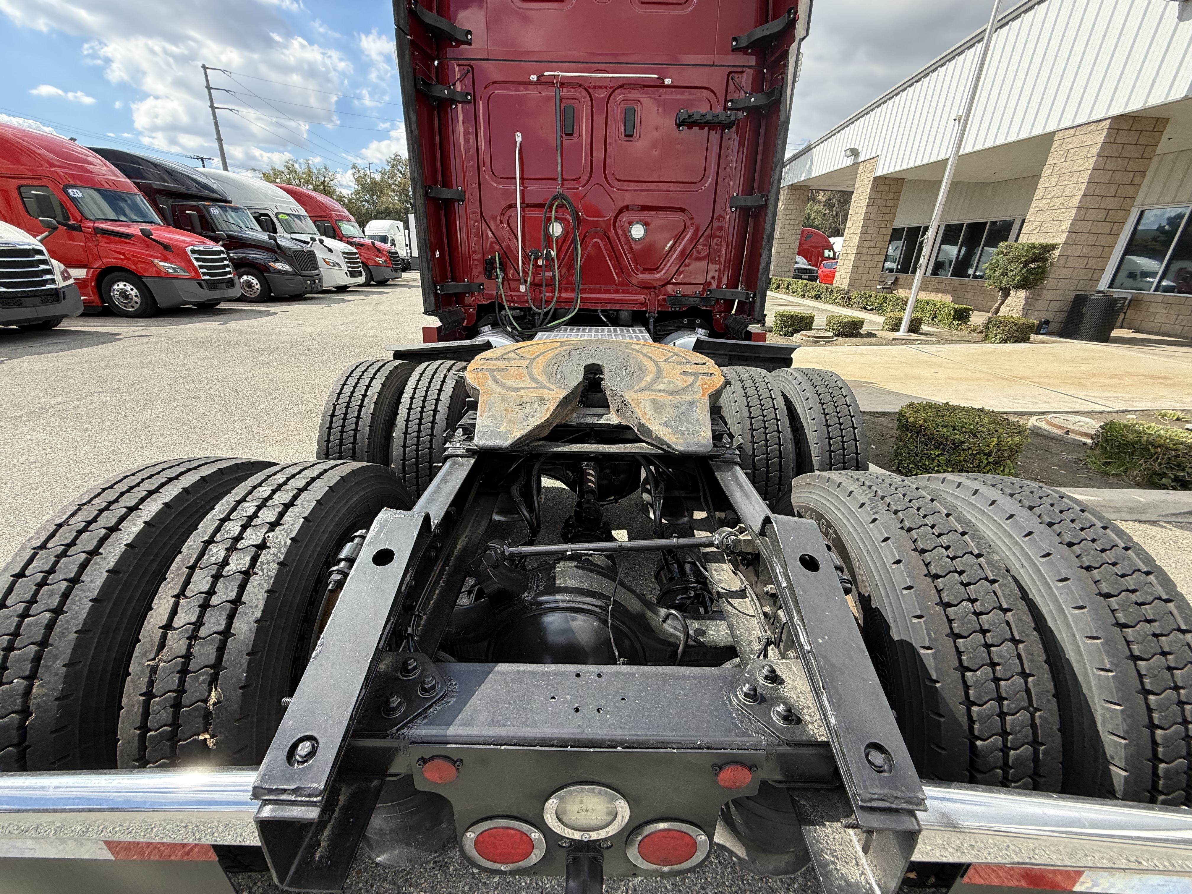 2022 FREIGHTLINER CASCADIA 126SLP - image 6