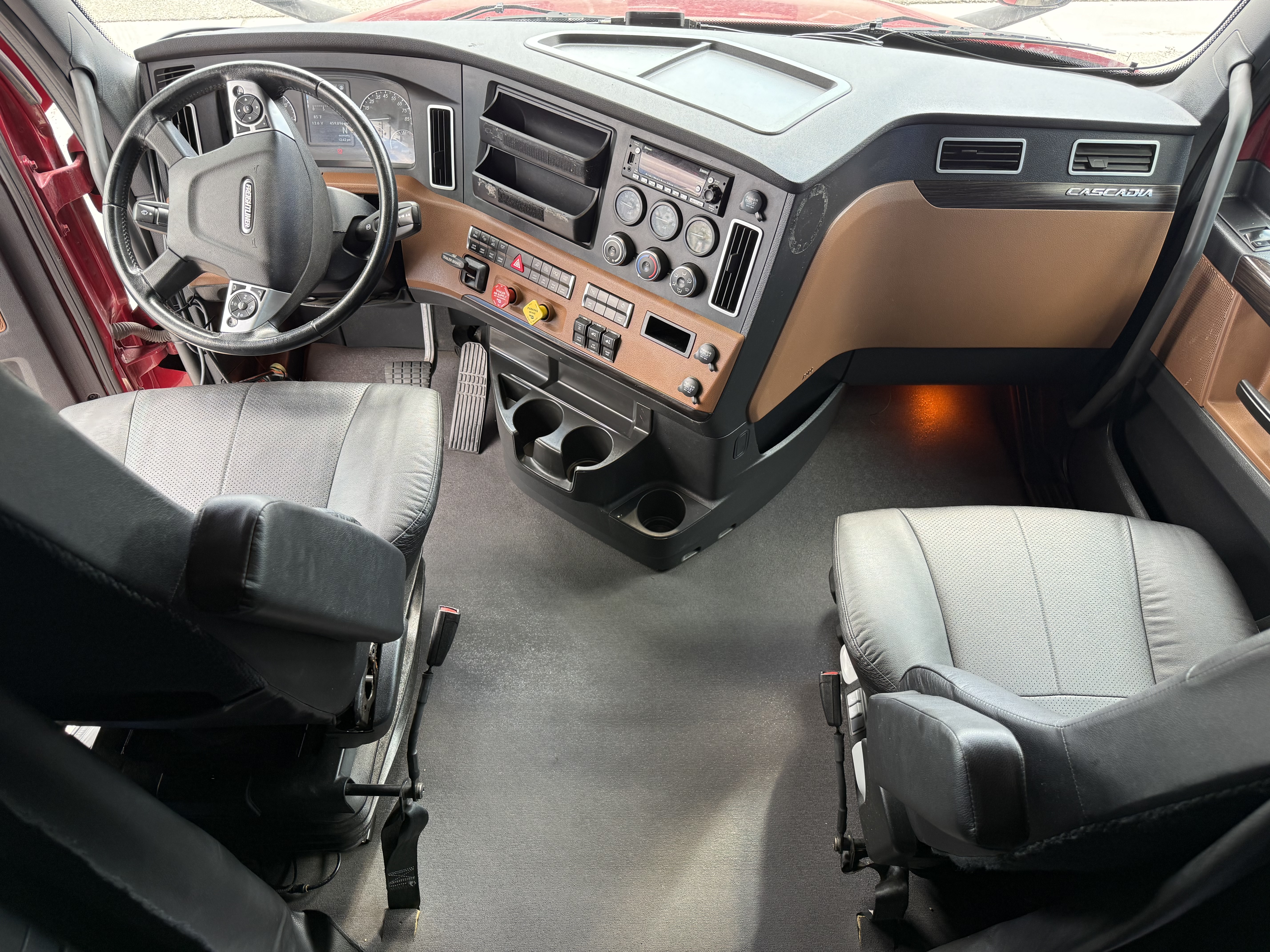 2022 FREIGHTLINER CASCADIA 126SLP - image 18