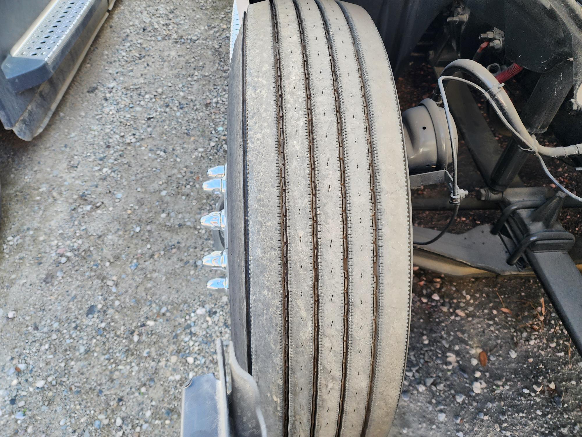 2022 FREIGHTLINER CASCADIA 126SLP - image 11