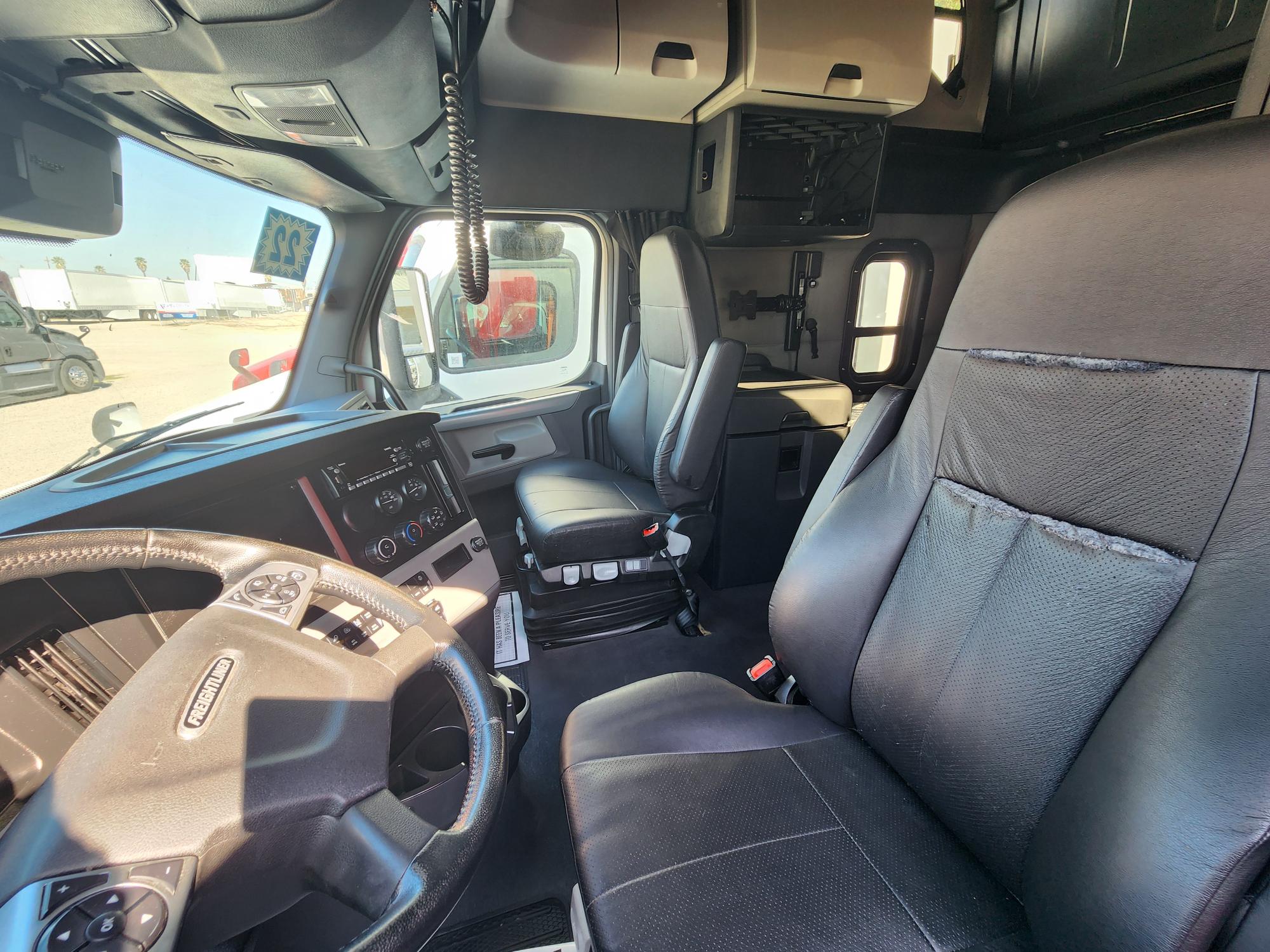 2022 FREIGHTLINER CASCADIA 126SLP - image 16