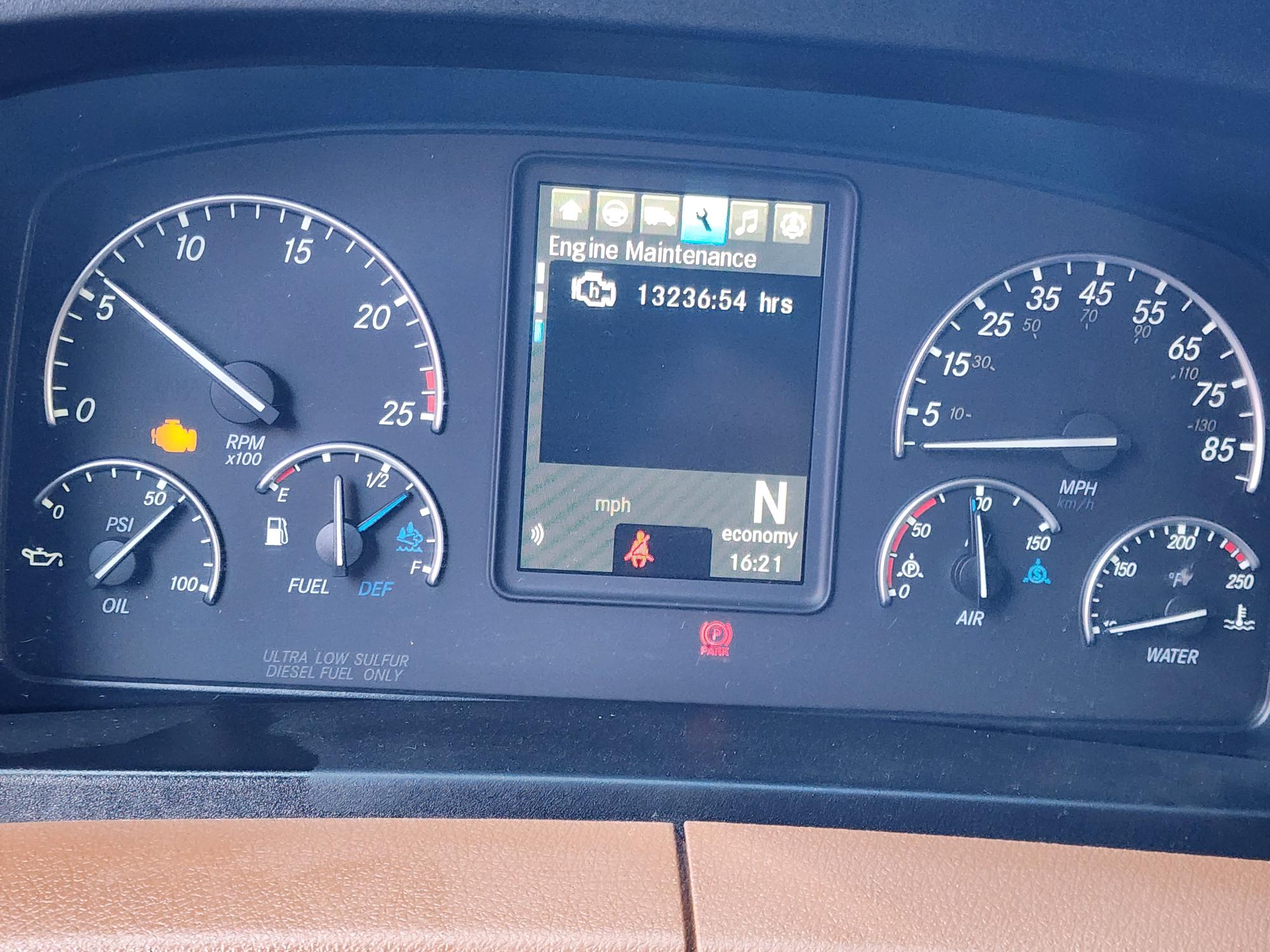 2021 FREIGHTLINER CASCADIA 126SLP - image 15