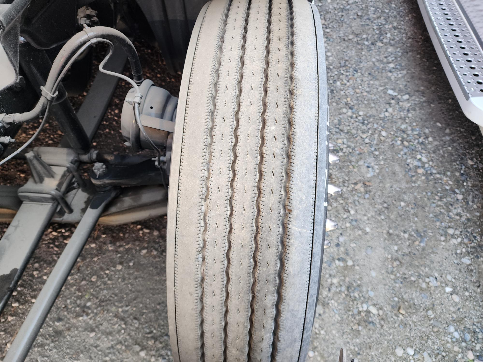 2021 FREIGHTLINER CASCADIA 126SLP - image 12