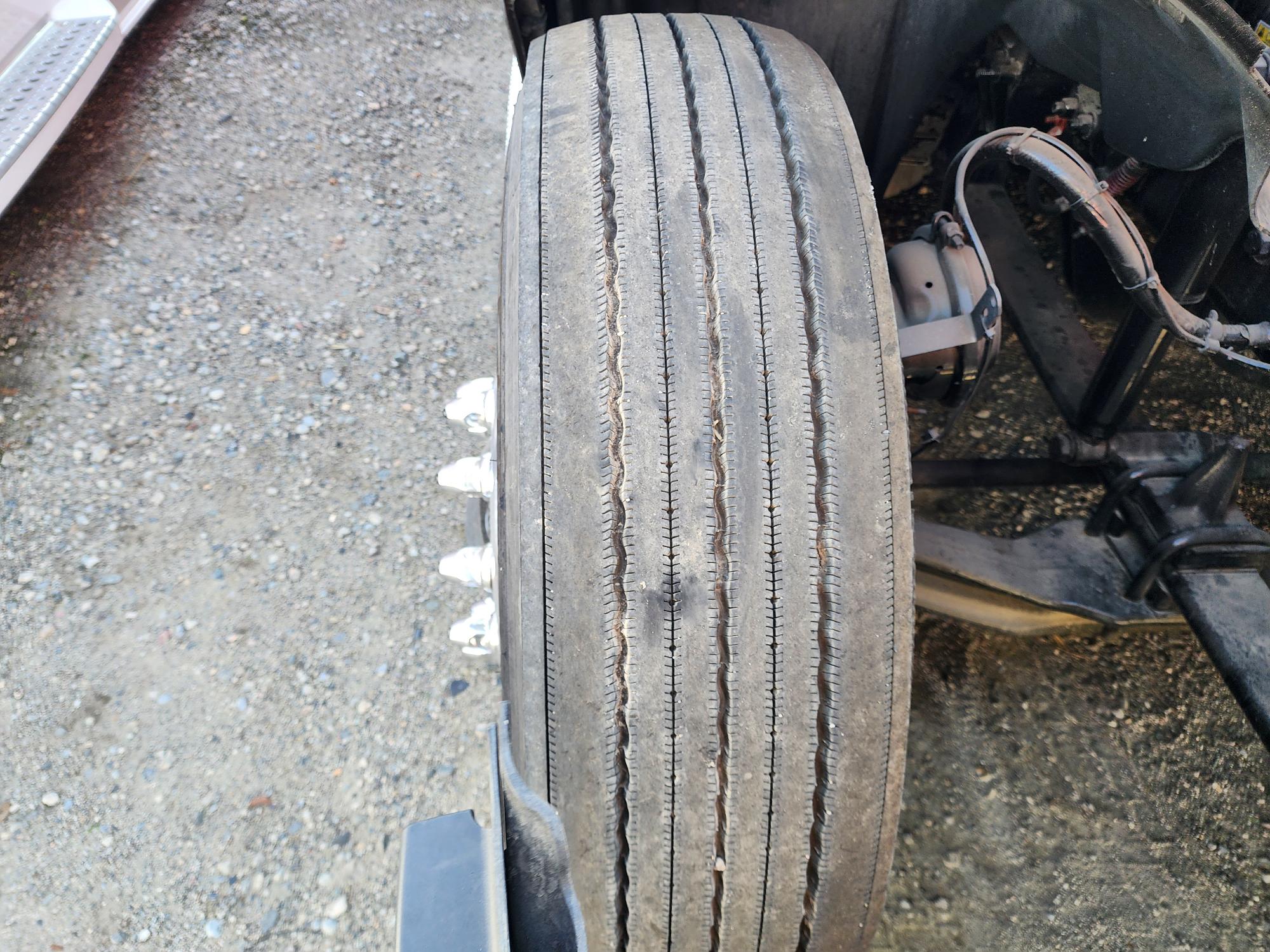 2023 FREIGHTLINER CASCADIA 126SLP - image 10