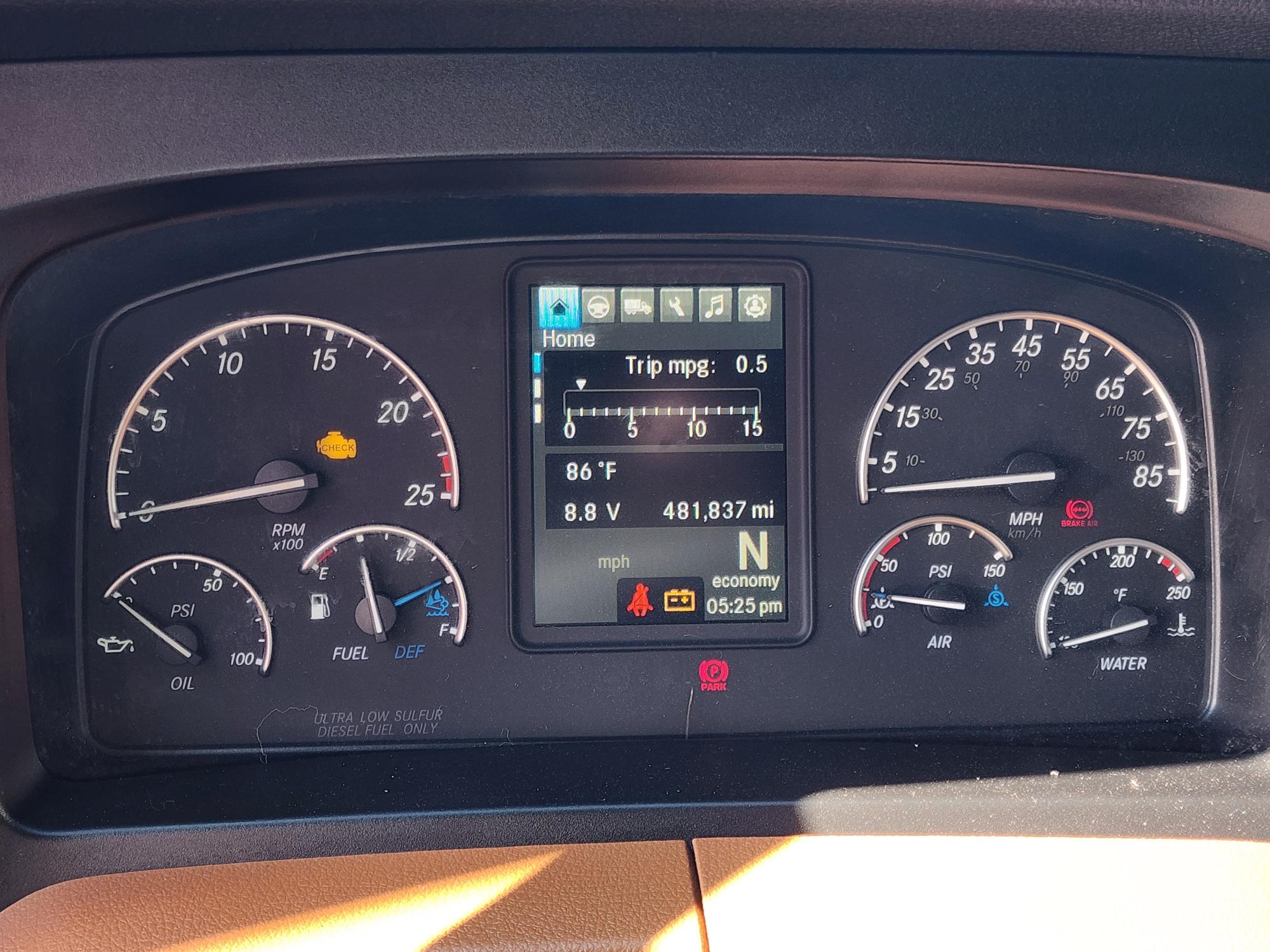 2020 FREIGHTLINER CASCADIA 126SLP - image 13