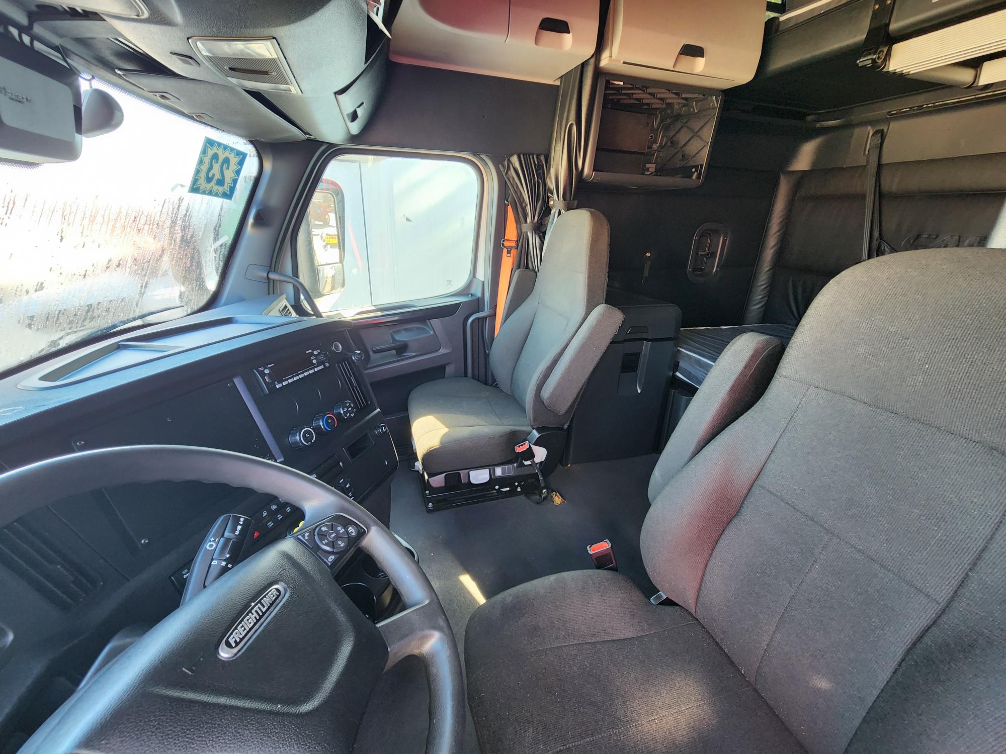 2023 FREIGHTLINER CASCADIA 126SLP - image 15