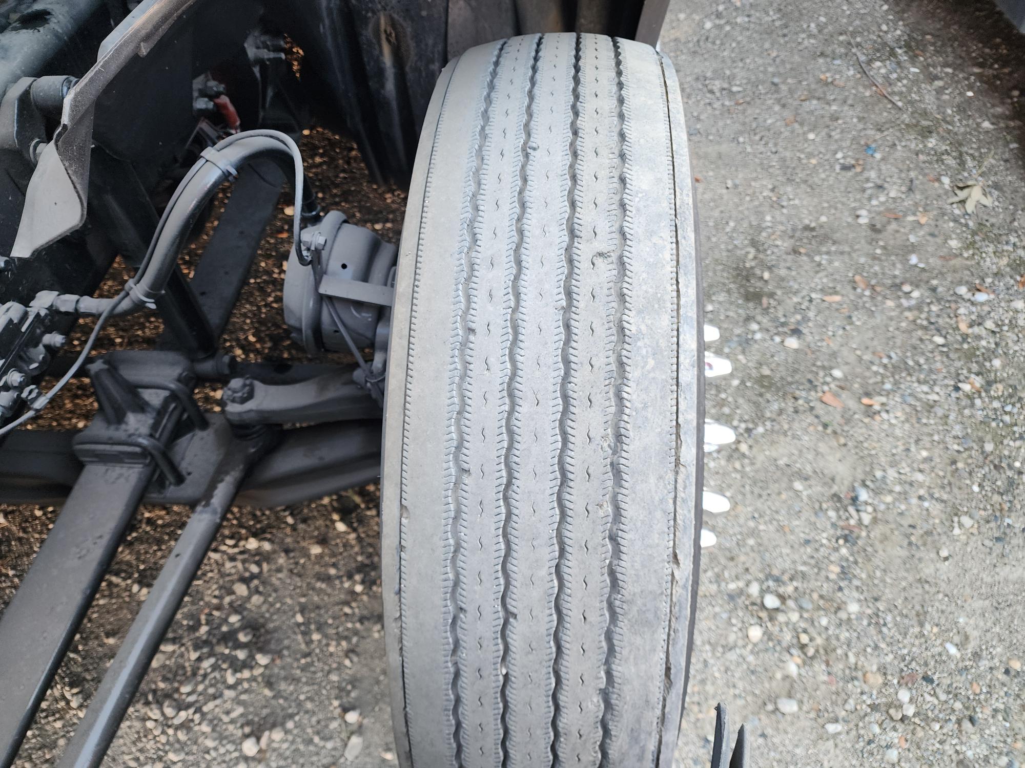 2020 FREIGHTLINER CASCADIA 126SLP - image 12