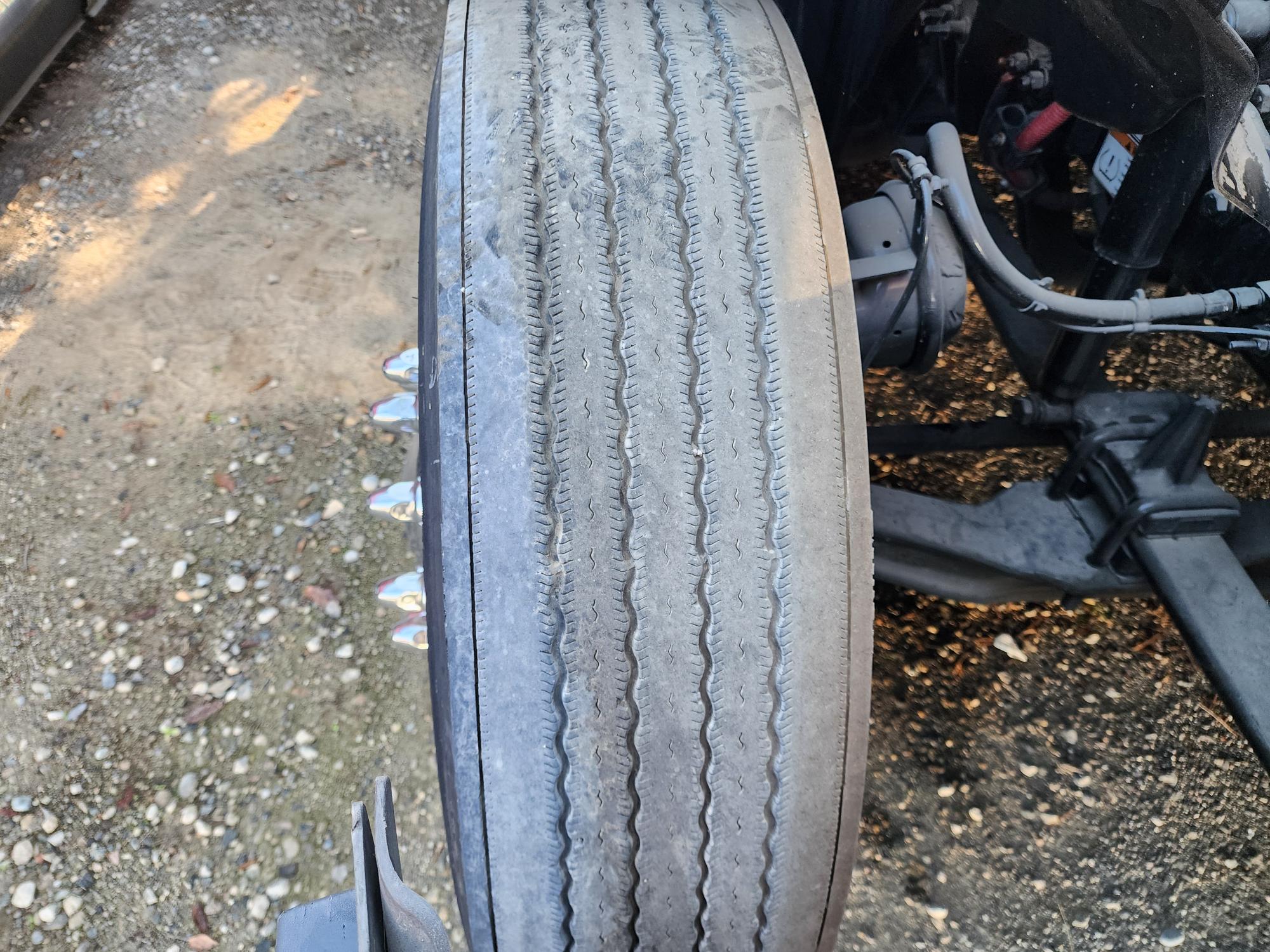 2020 FREIGHTLINER CASCADIA 126SLP - image 11