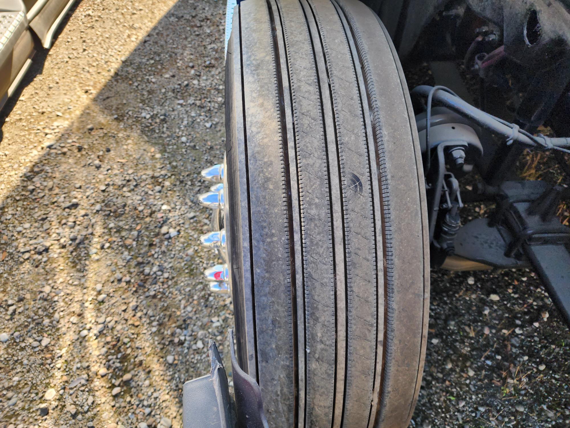 2021 FREIGHTLINER CASCADIA 126SLP - image 11