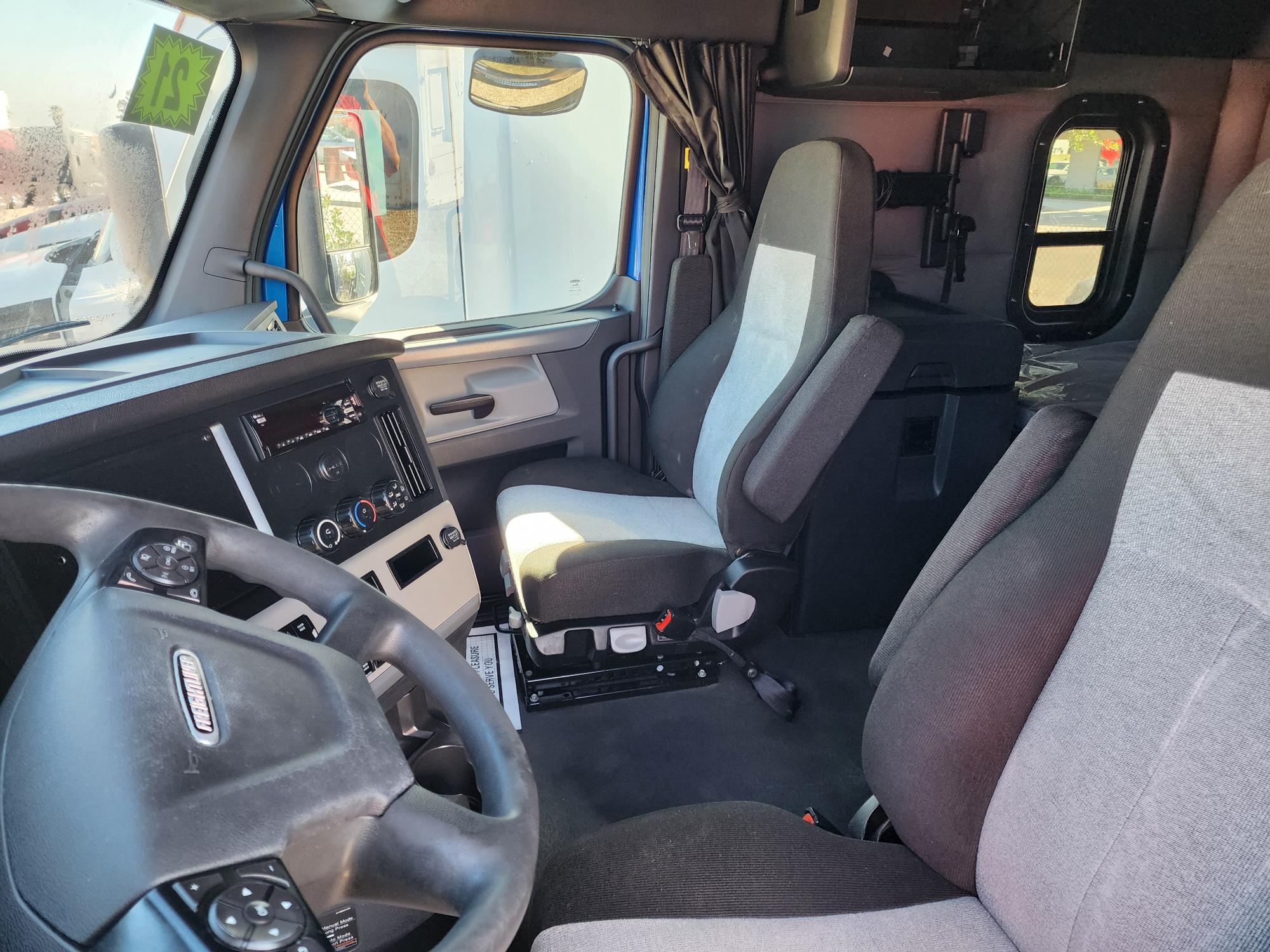 2021 FREIGHTLINER CASCADIA 126SLP - image 15