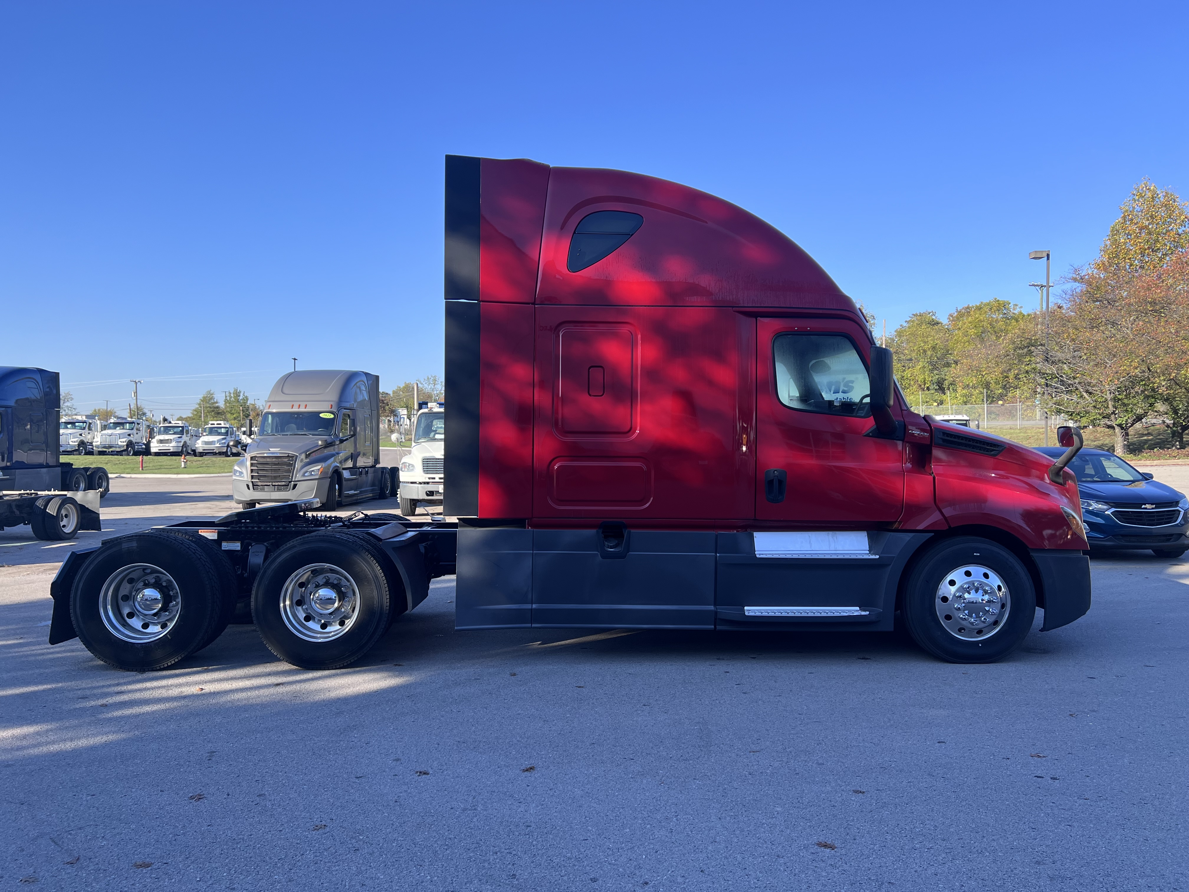 2020 FREIGHTLINER CASCADIA 126SLP - image 7