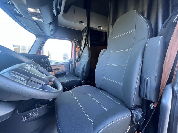 FREIGHTLINER CASCADIA 126SLP 2020