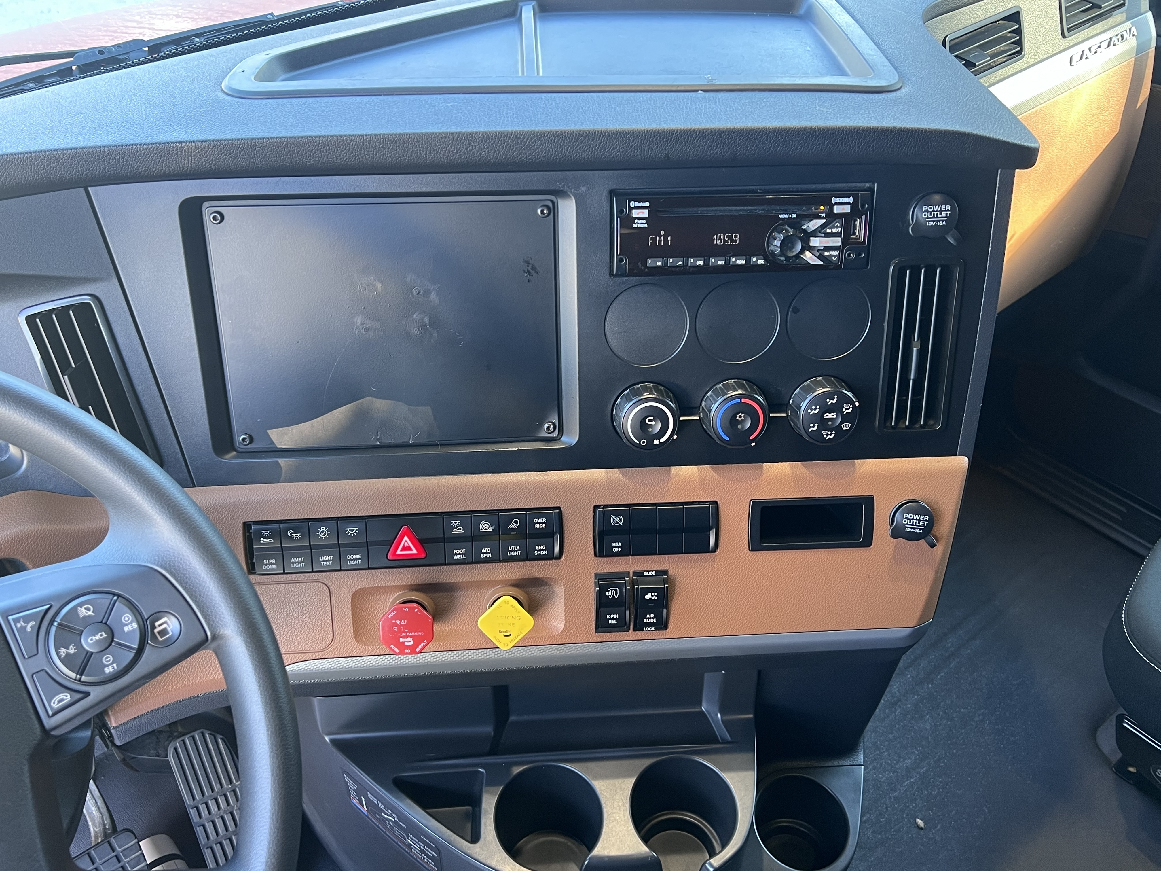 2020 FREIGHTLINER CASCADIA 126SLP - image 19