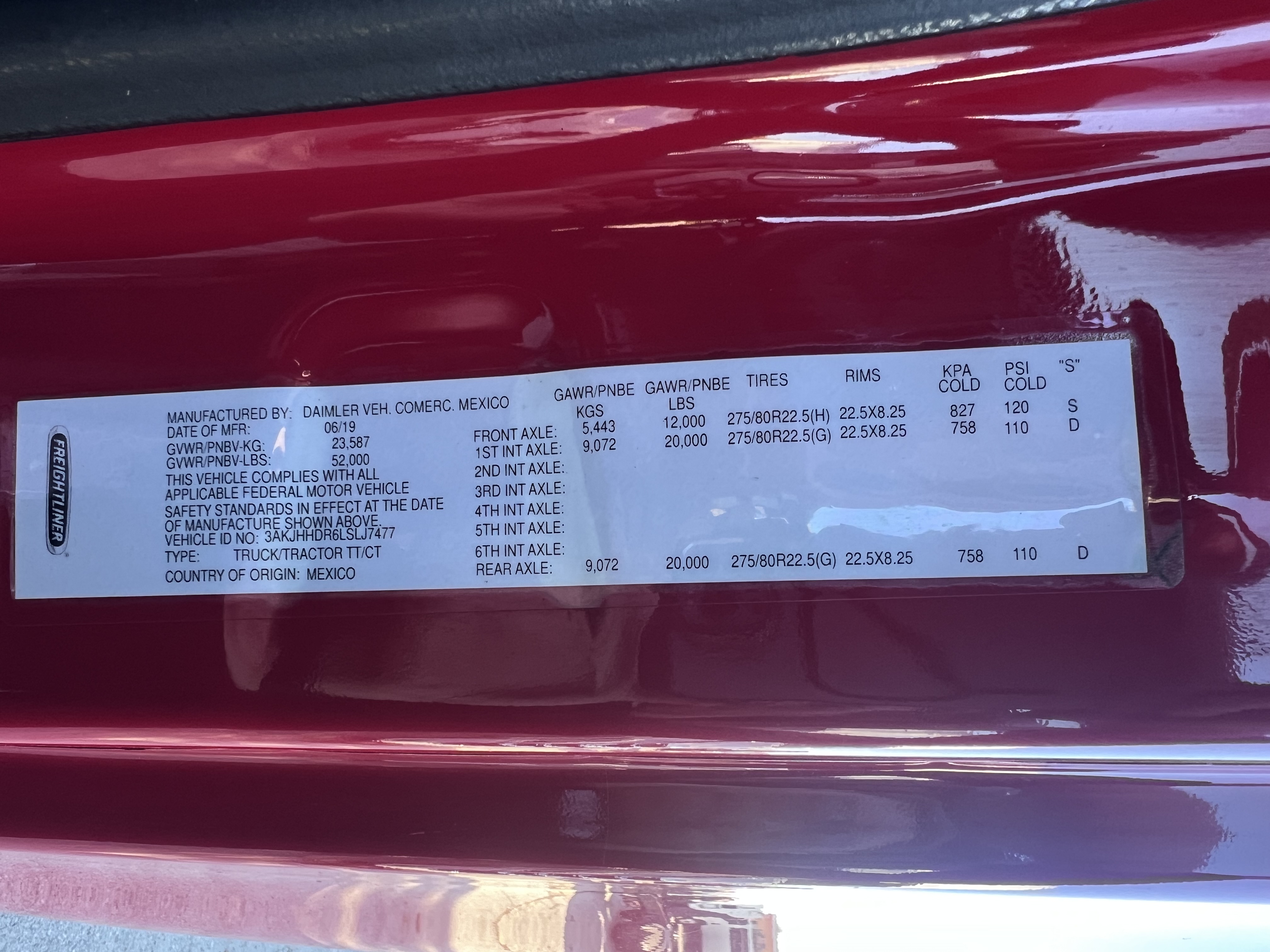 2020 FREIGHTLINER CASCADIA 126SLP - image 25