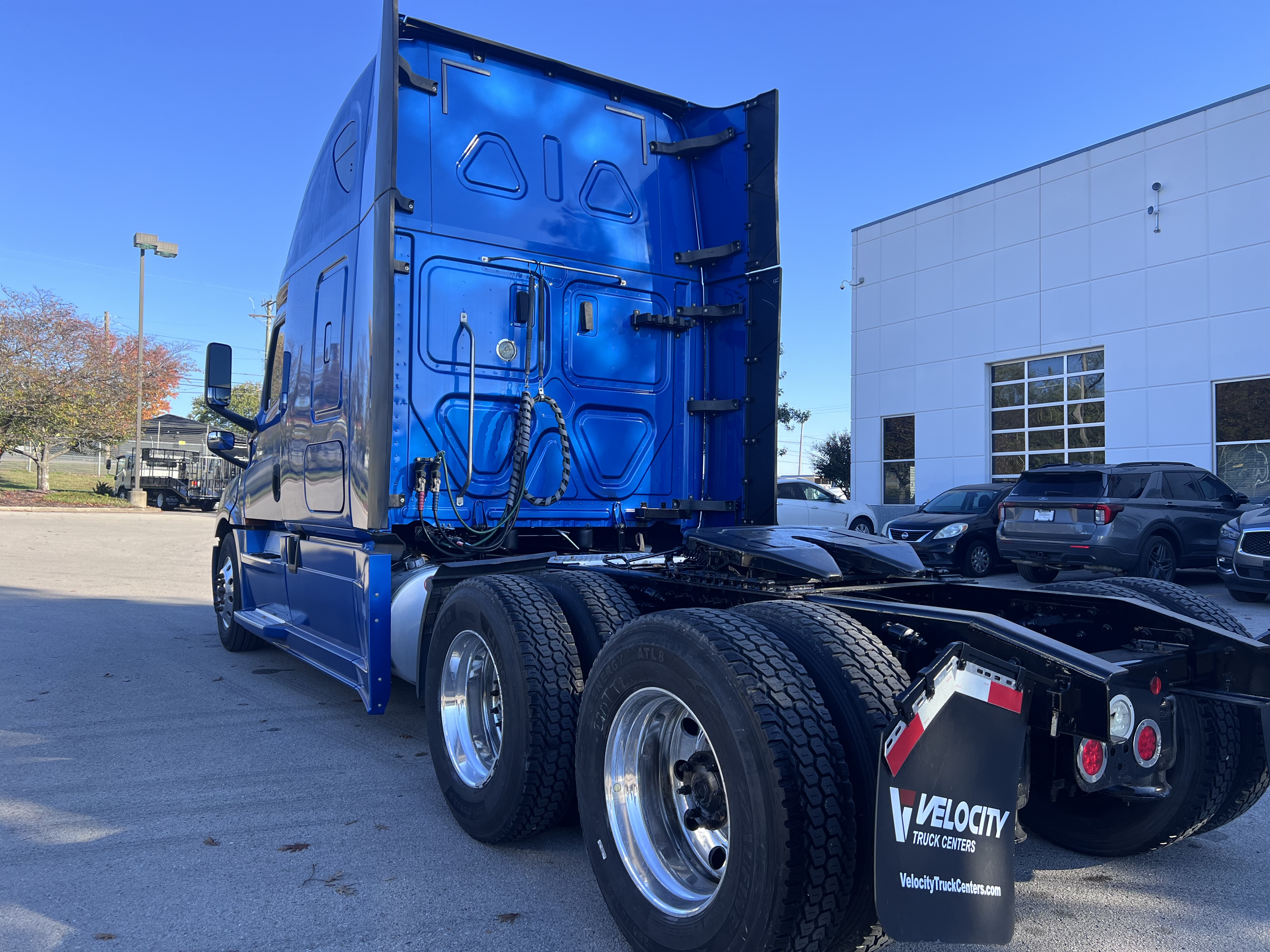 2020 FREIGHTLINER CASCADIA 126SLP - image 4