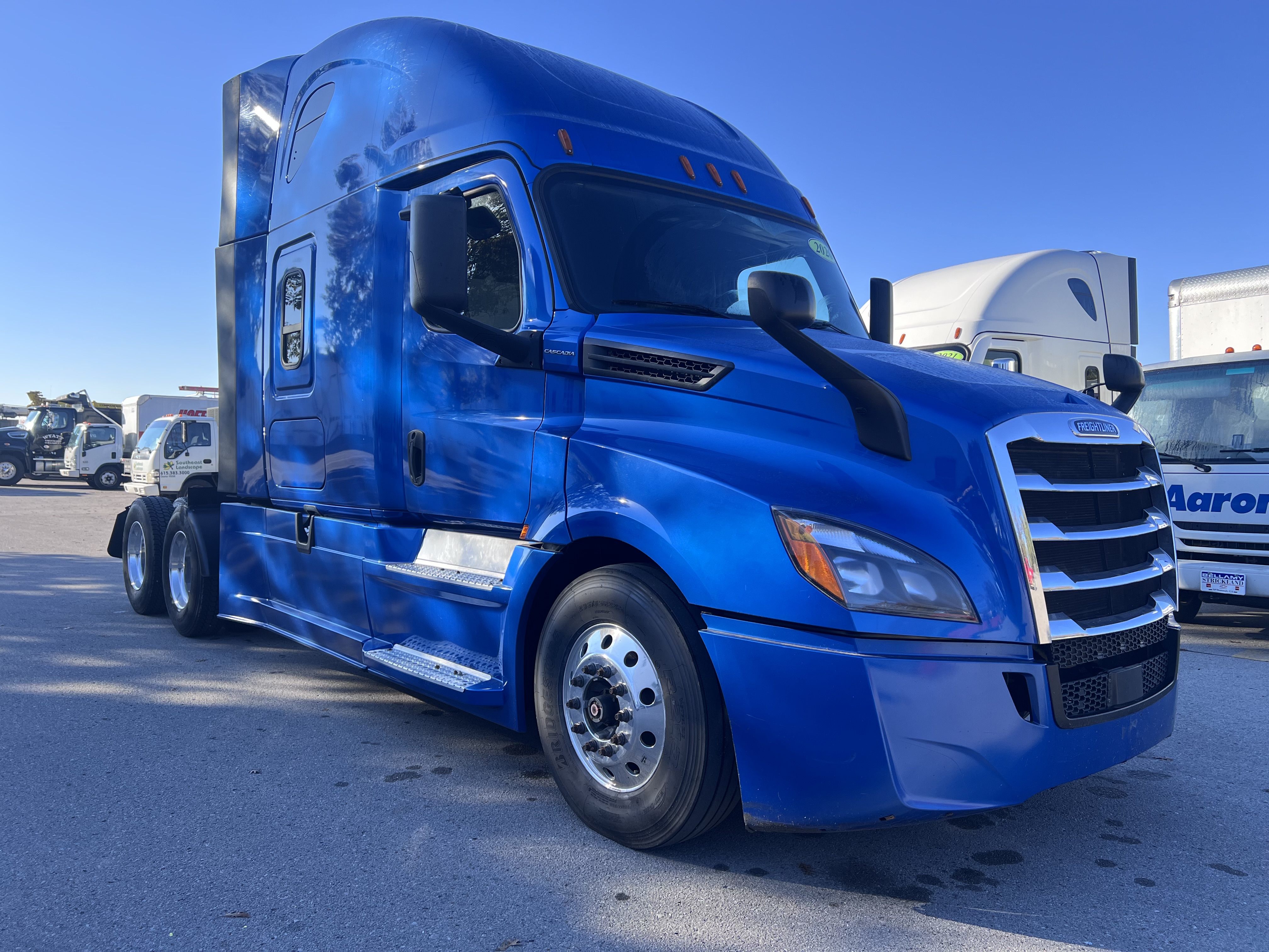 2020 FREIGHTLINER CASCADIA 126SLP - image 8