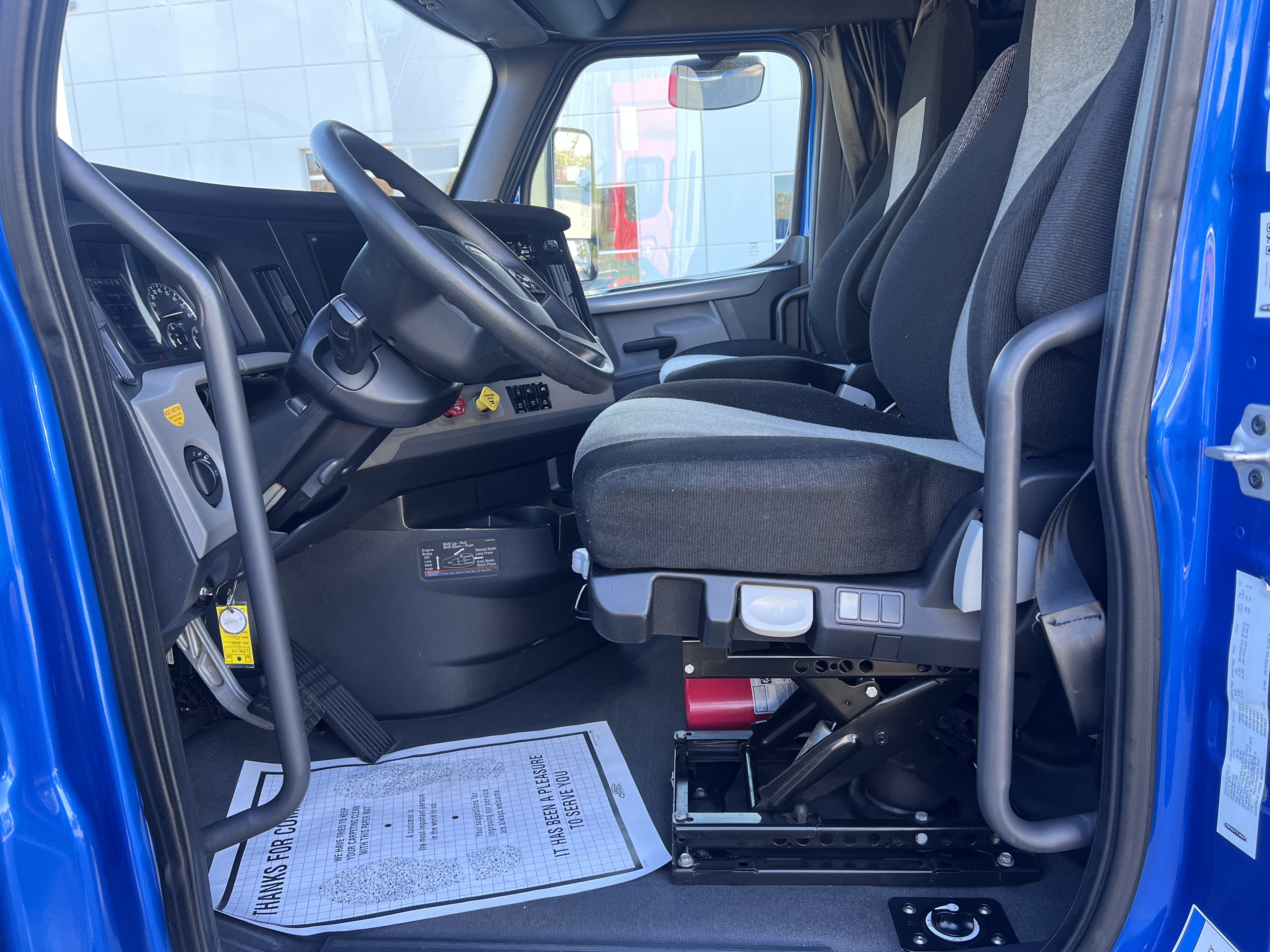 2020 FREIGHTLINER CASCADIA 126SLP - image 14