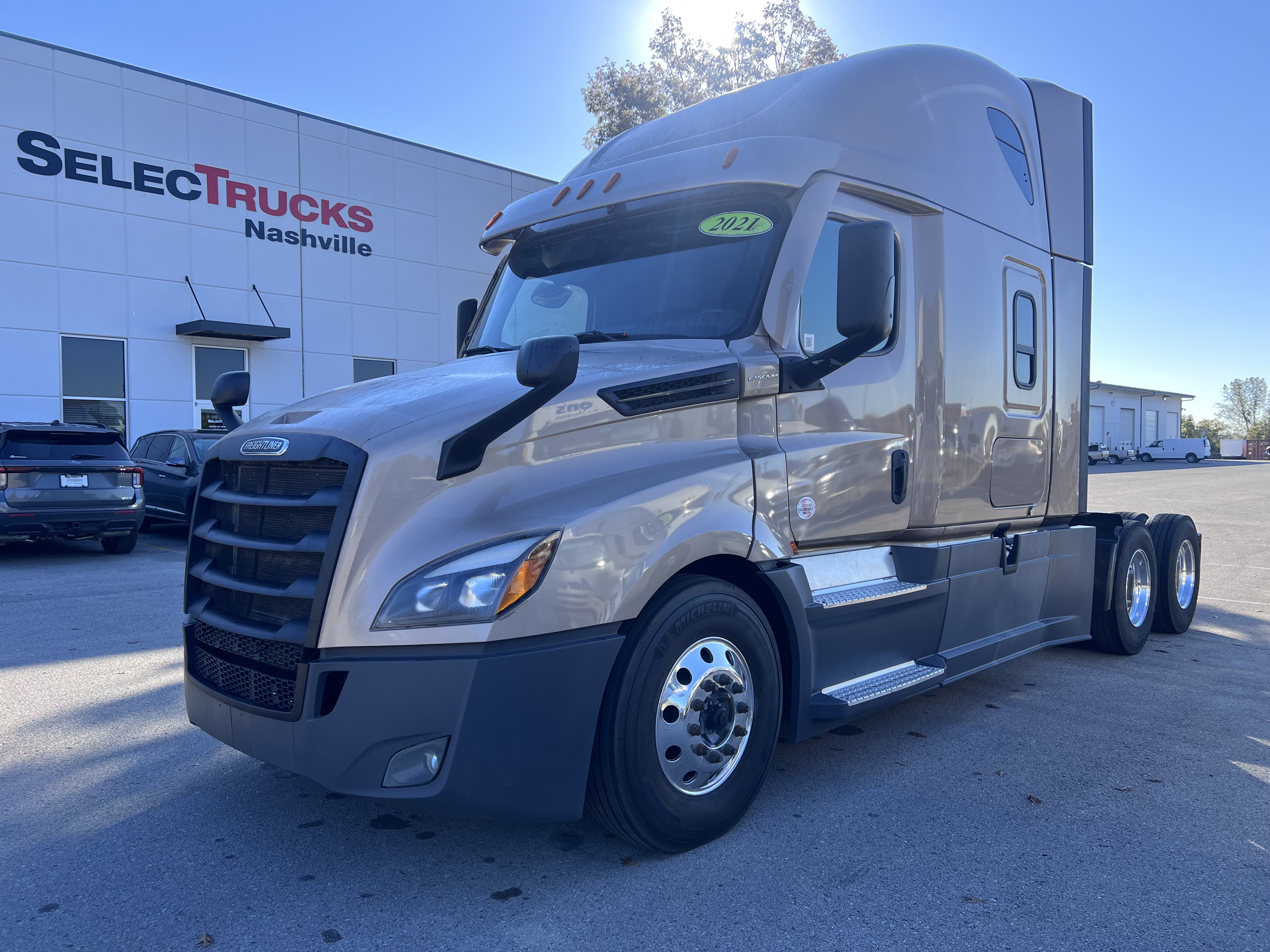 2021 FREIGHTLINER CASCADIA 126SLP - image 1
