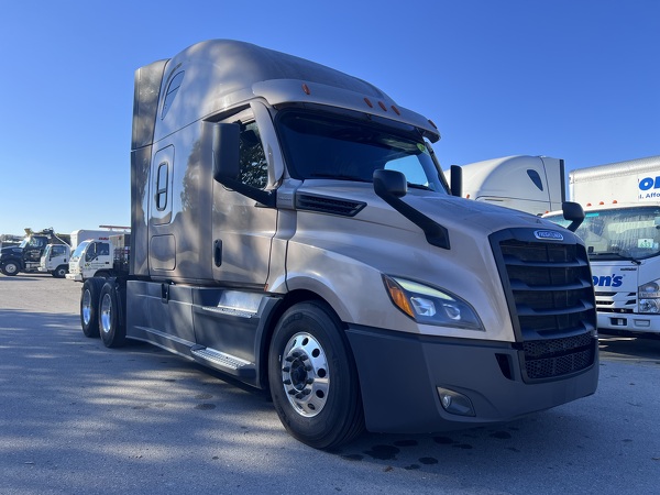FREIGHTLINER CASCADIA 126SLP 2021