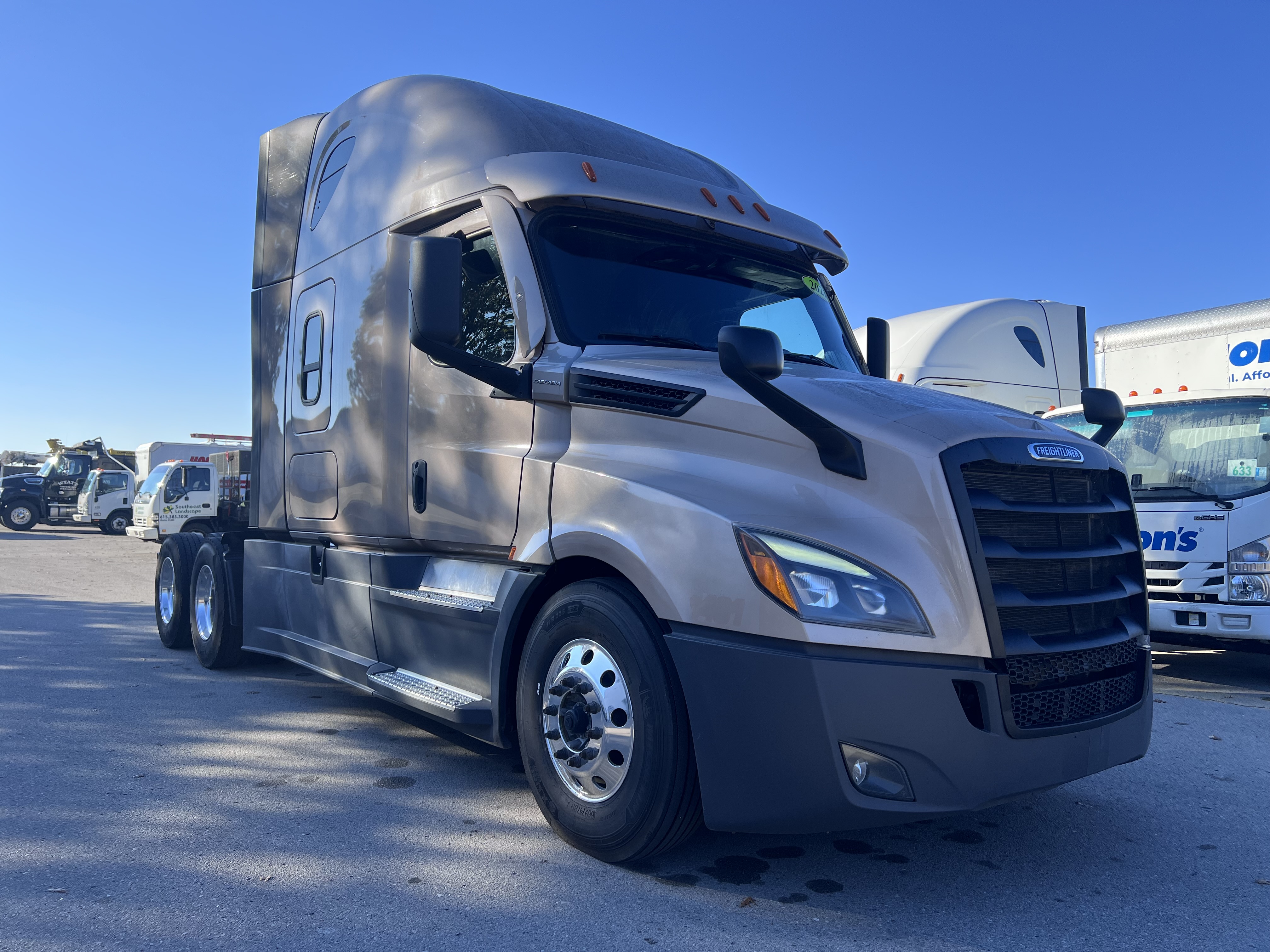2021 FREIGHTLINER CASCADIA 126SLP - image 9
