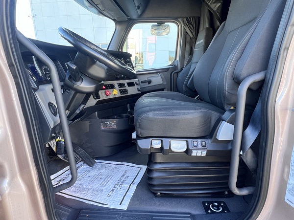 FREIGHTLINER CASCADIA 126SLP 2021