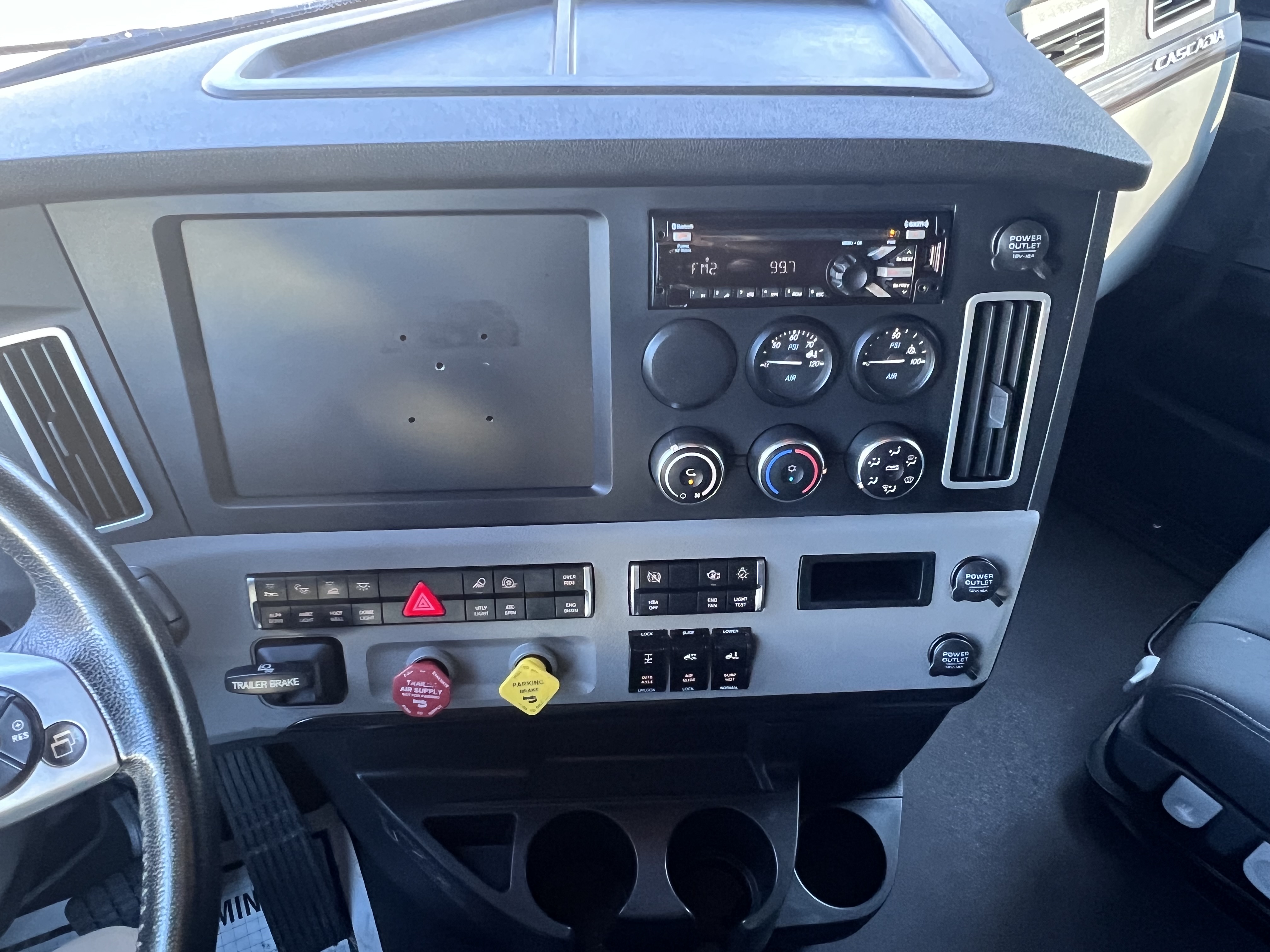 2021 FREIGHTLINER CASCADIA 126SLP - image 20