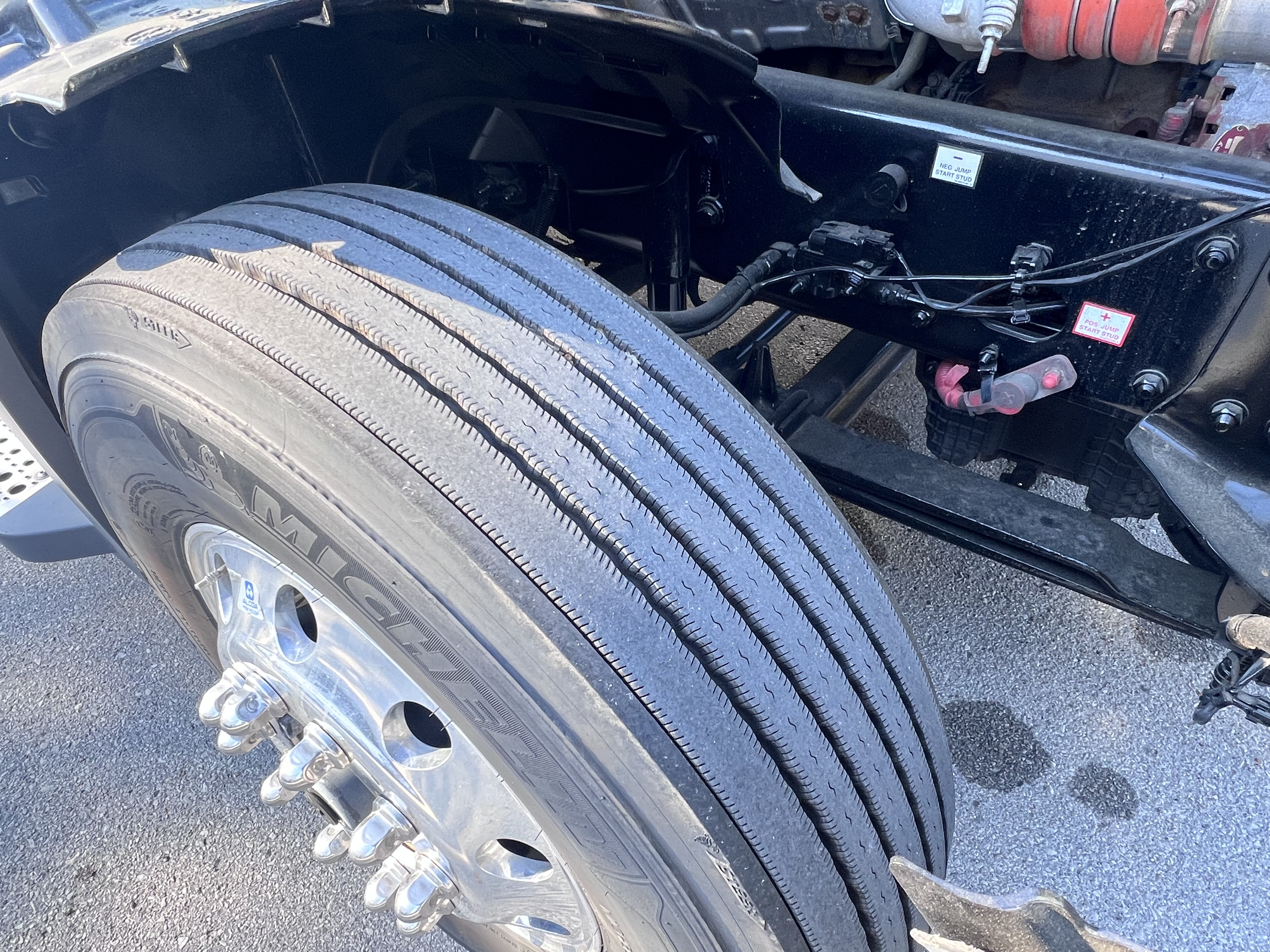 2021 FREIGHTLINER CASCADIA 126SLP - image 11