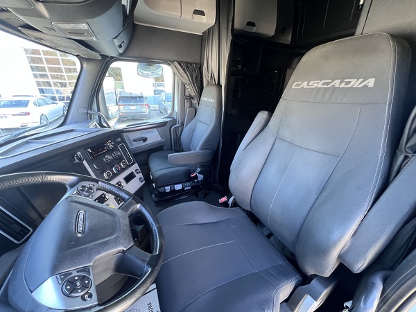 FREIGHTLINER CASCADIA 126SLP 2021