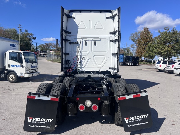 FREIGHTLINER CASCADIA 126SLP 2023