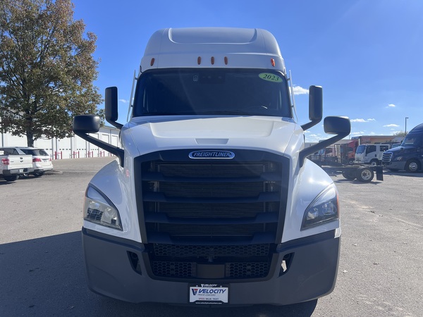 FREIGHTLINER CASCADIA 126SLP 2023