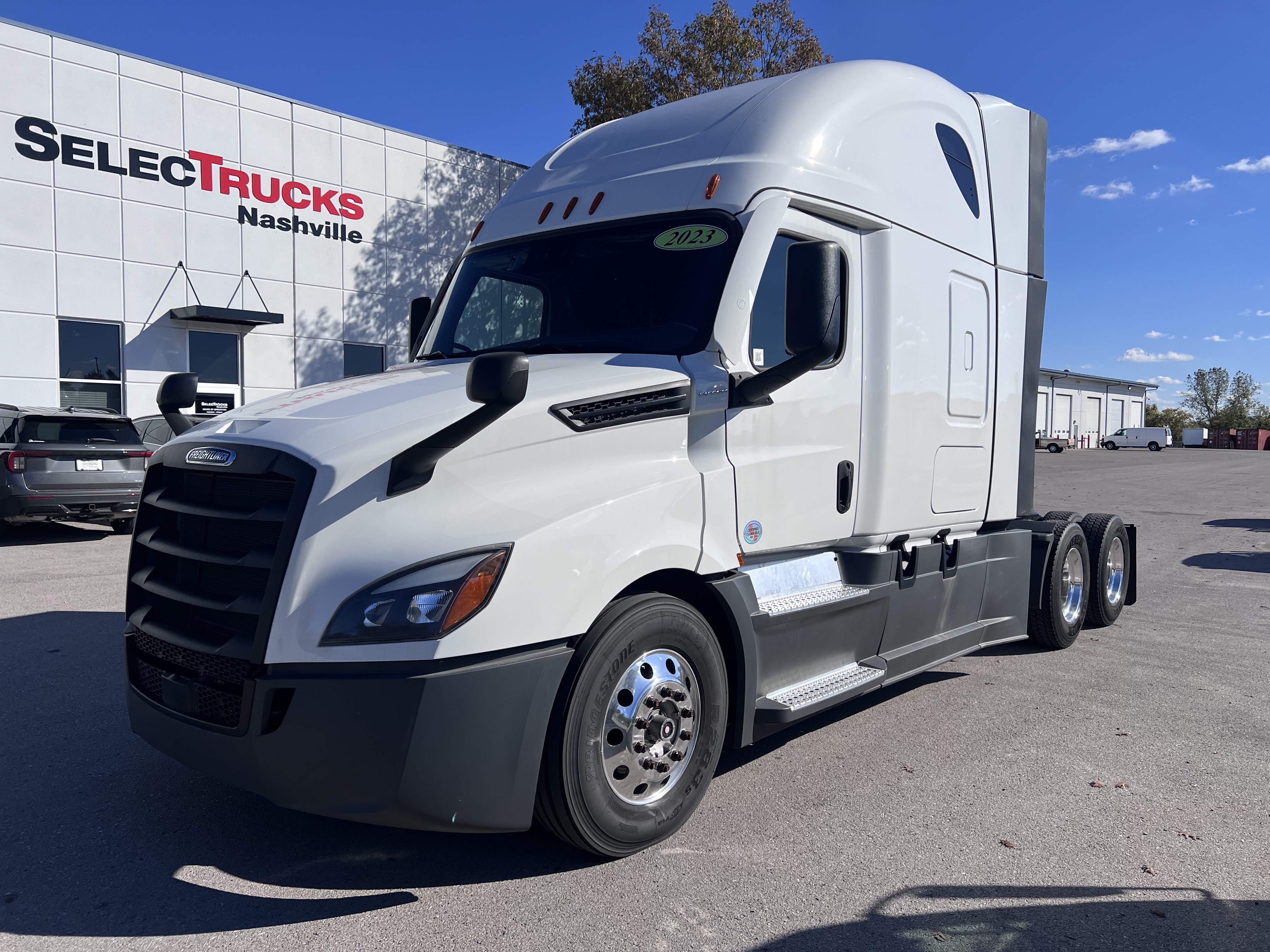 2023 FREIGHTLINER CASCADIA 126SLP - image 1