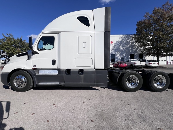 FREIGHTLINER CASCADIA 126SLP 2023