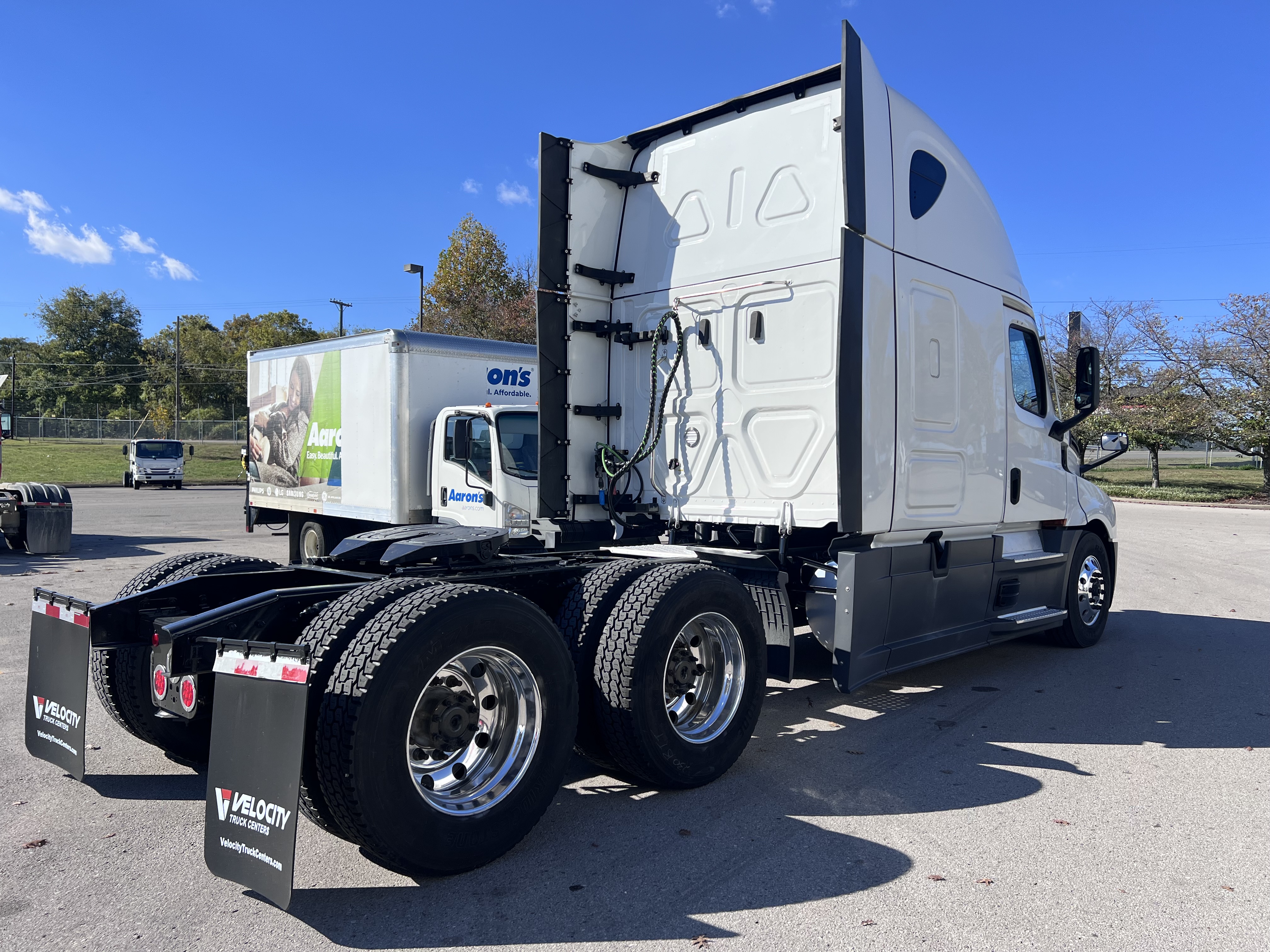 2023 FREIGHTLINER CASCADIA 126SLP - image 6