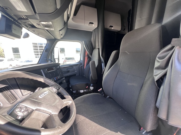 FREIGHTLINER CASCADIA 126SLP 2023