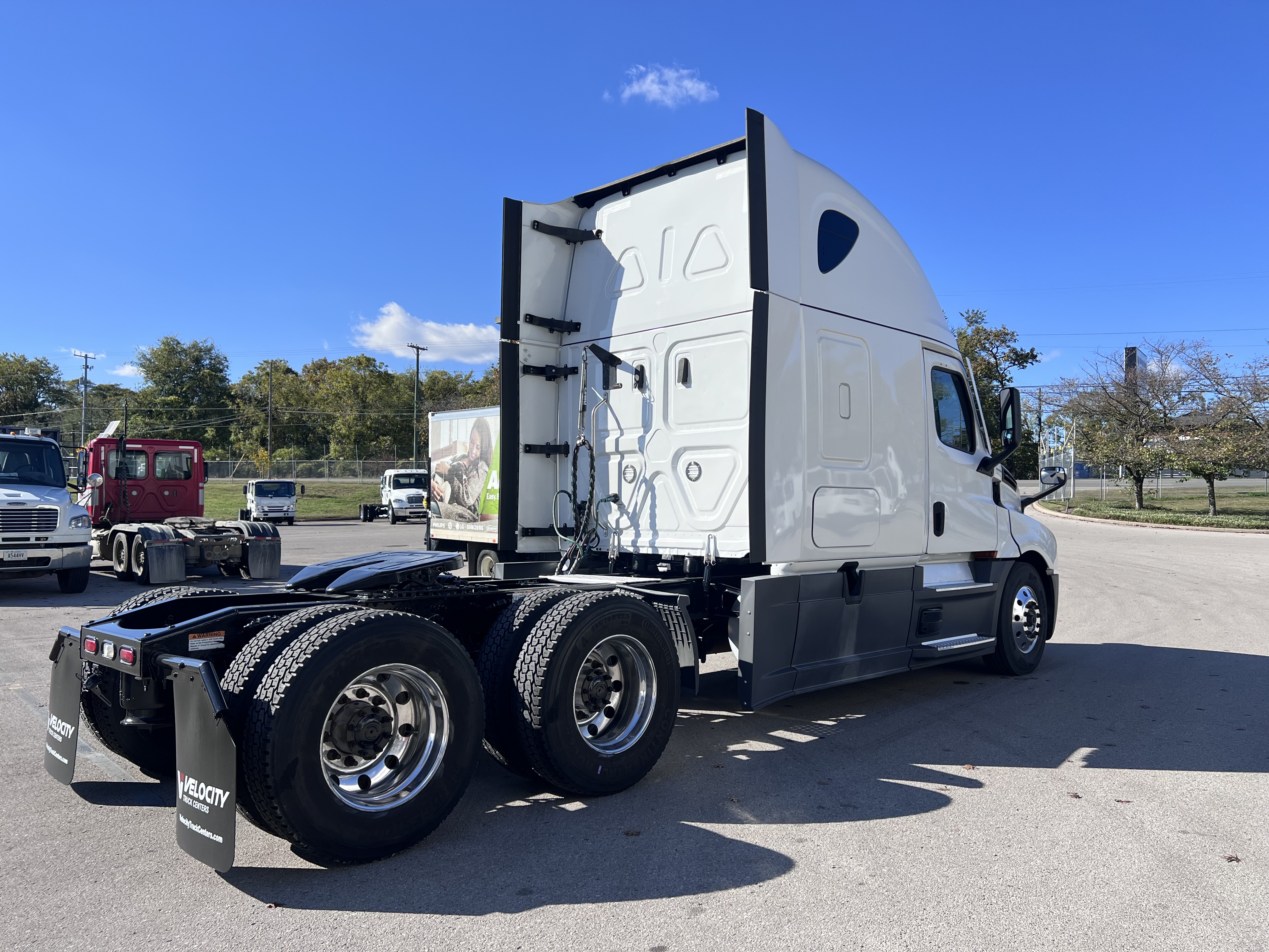 2022 FREIGHTLINER CASCADIA 126SLP - image 6