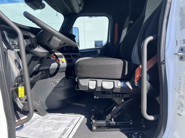 FREIGHTLINER CASCADIA 126SLP 2022