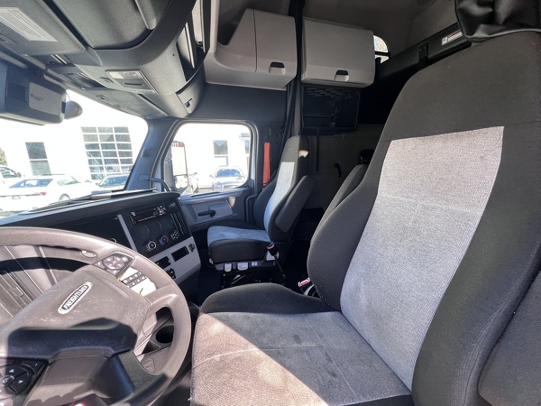 FREIGHTLINER CASCADIA 126SLP 2022