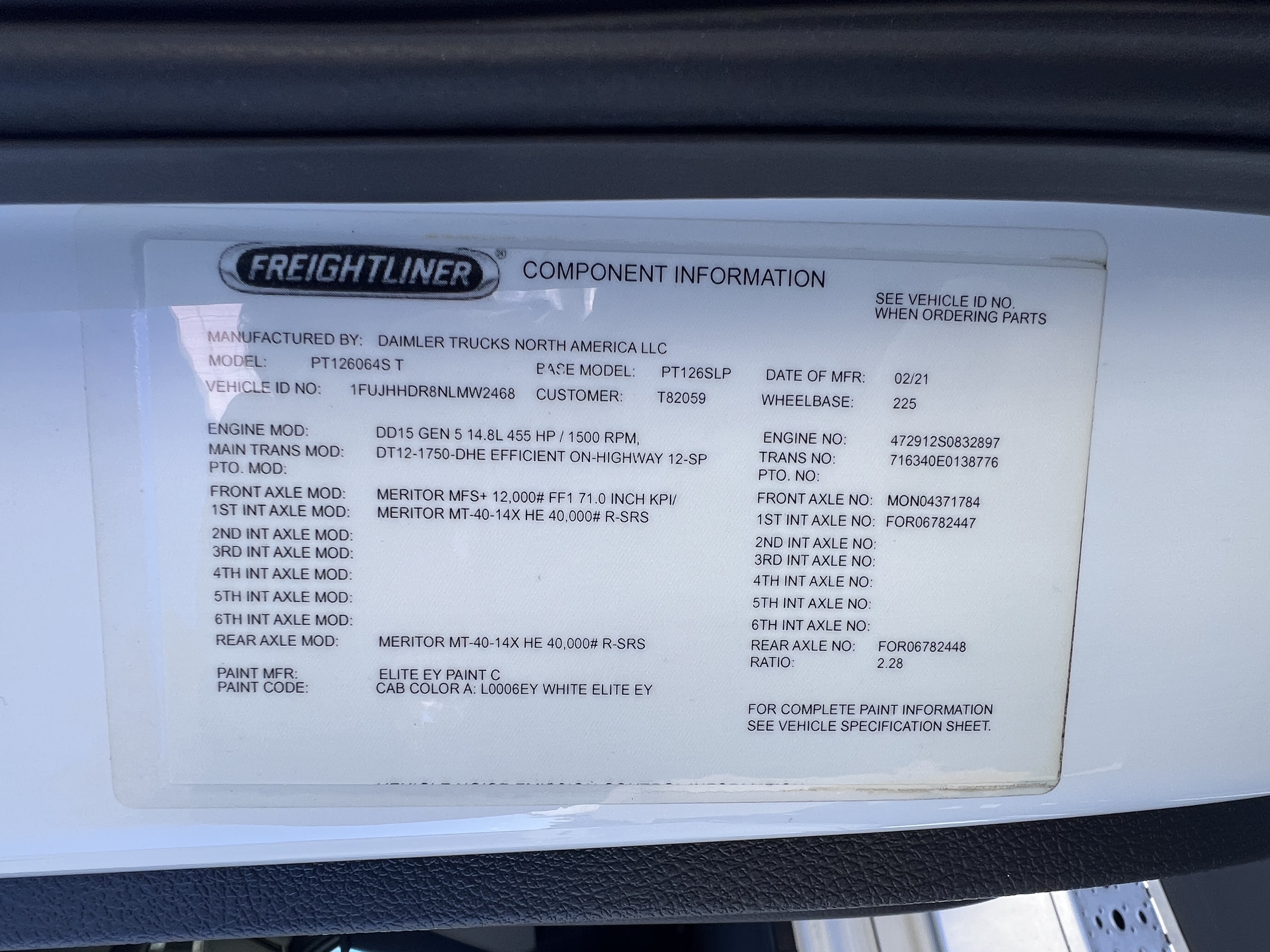 2022 FREIGHTLINER CASCADIA 126SLP - image 25