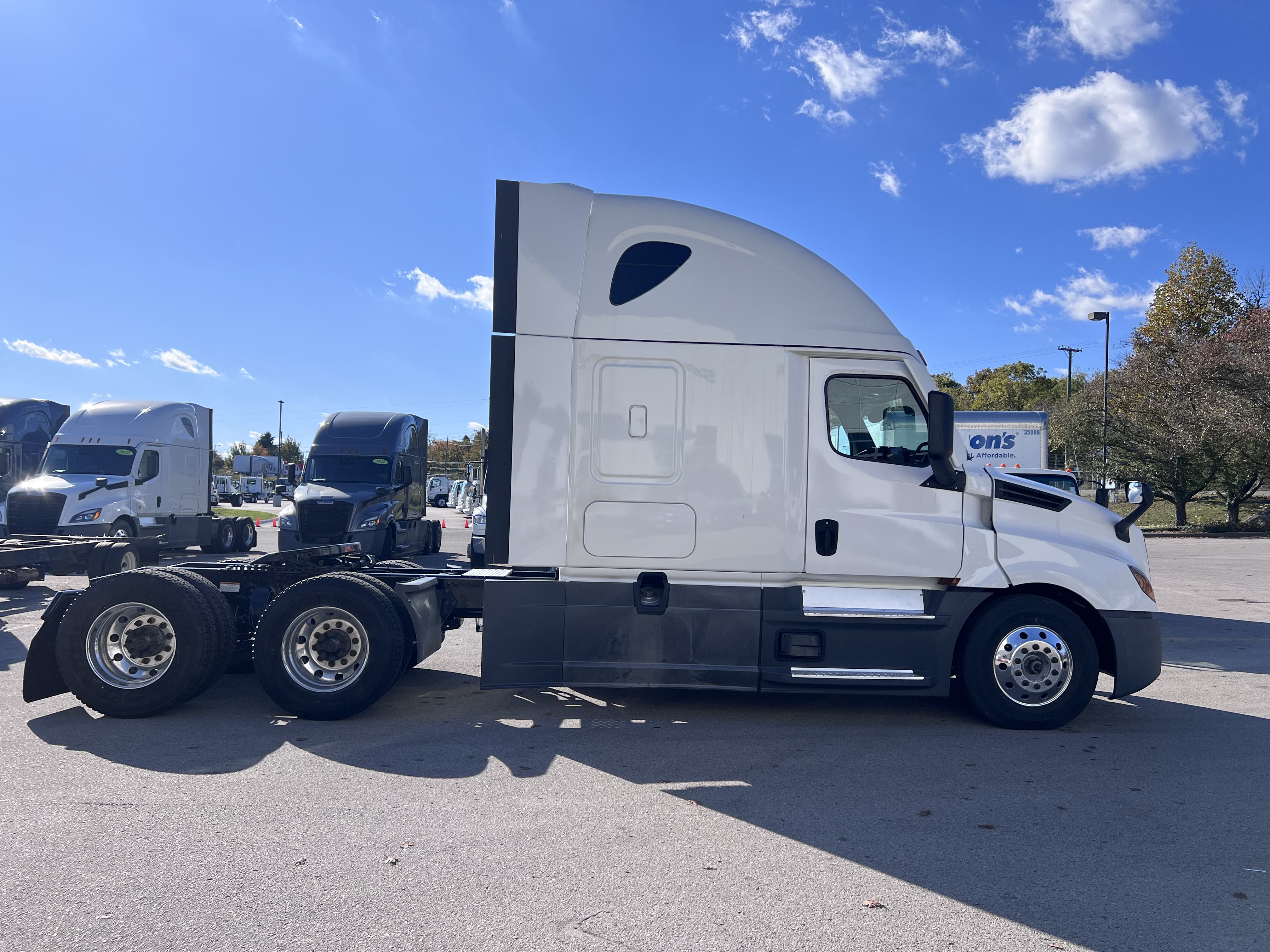 2022 FREIGHTLINER CASCADIA 126SLP - image 7