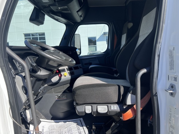 FREIGHTLINER CASCADIA 126SLP 2022