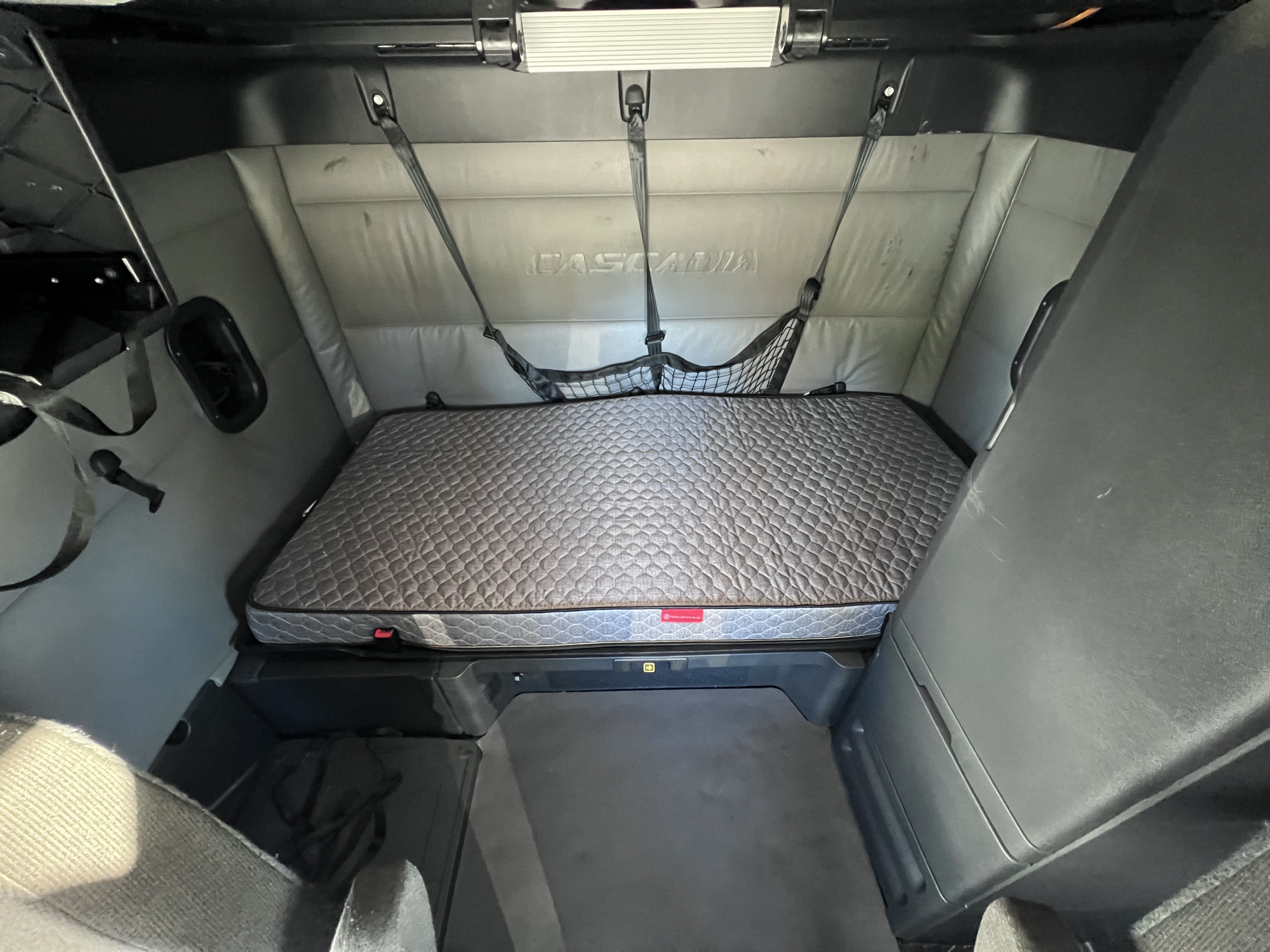 2022 FREIGHTLINER CASCADIA 126SLP - image 21