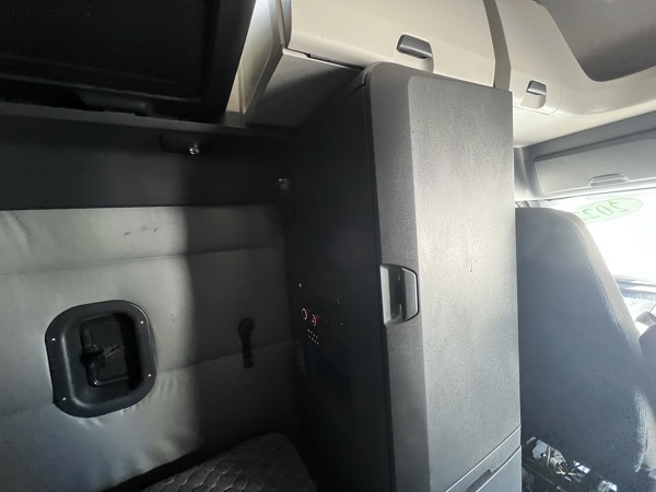 FREIGHTLINER CASCADIA 126SLP 2022