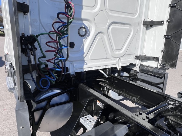 FREIGHTLINER CASCADIA 126SLP 2023