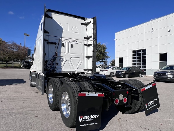 FREIGHTLINER CASCADIA 126SLP 2023