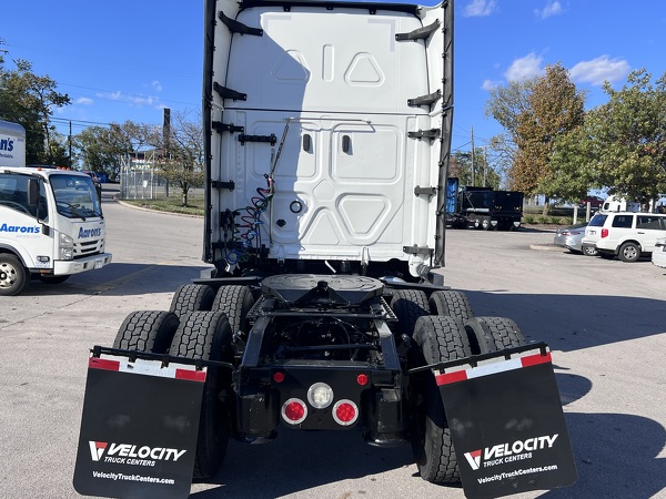 FREIGHTLINER CASCADIA 126SLP 2023