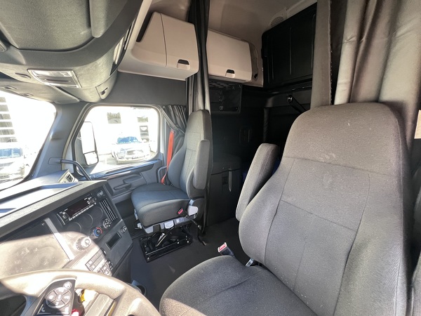 FREIGHTLINER CASCADIA 126SLP 2023