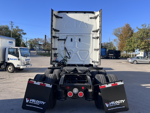 FREIGHTLINER CASCADIA 126SLP 2023