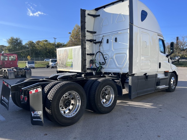 FREIGHTLINER CASCADIA 126SLP 2023