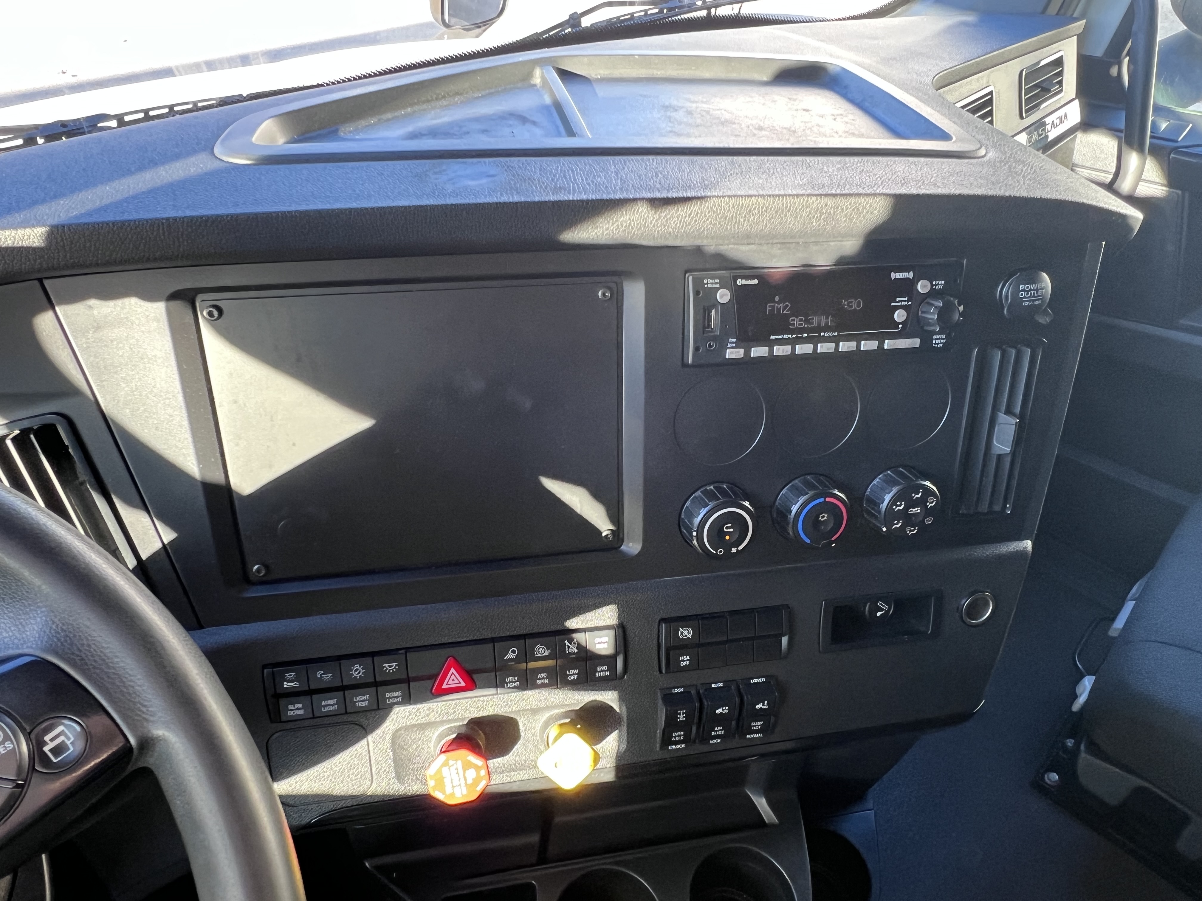 2023 FREIGHTLINER CASCADIA 126SLP - image 19